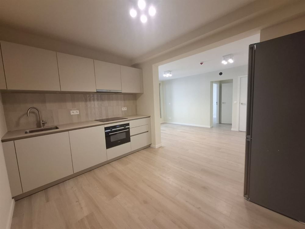 Gerenoveerd appartement | Antwerpen-Centrum foto {{pictureIndex}}