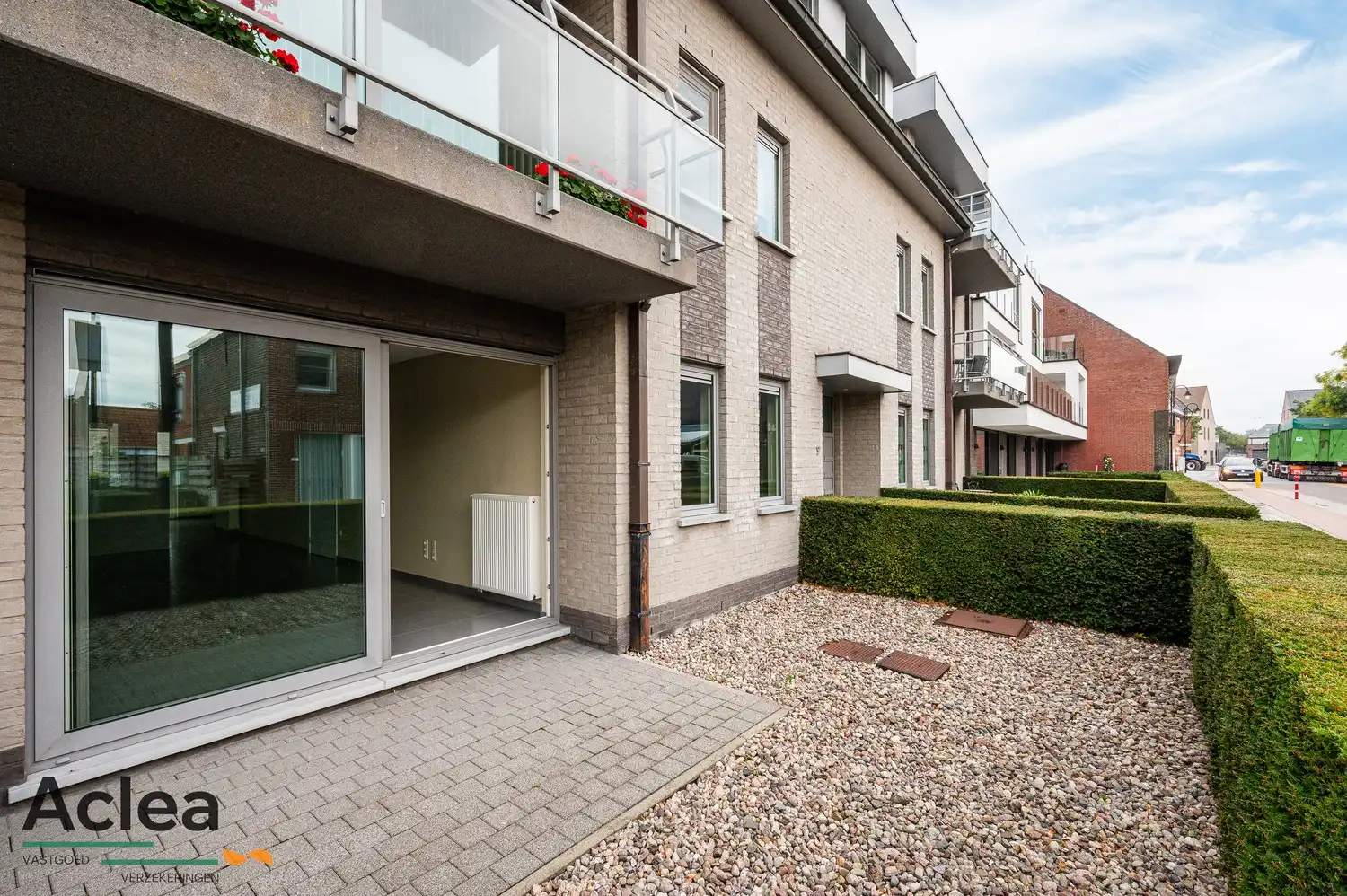 Ruim lichtrijk gelijkvloers appartement met 2 terrassen en garage foto 21