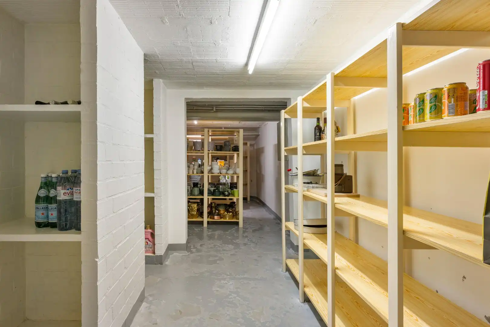 Unieke eigendom met 2 schuren, kapschuur, paardenstal en verzichten foto 36