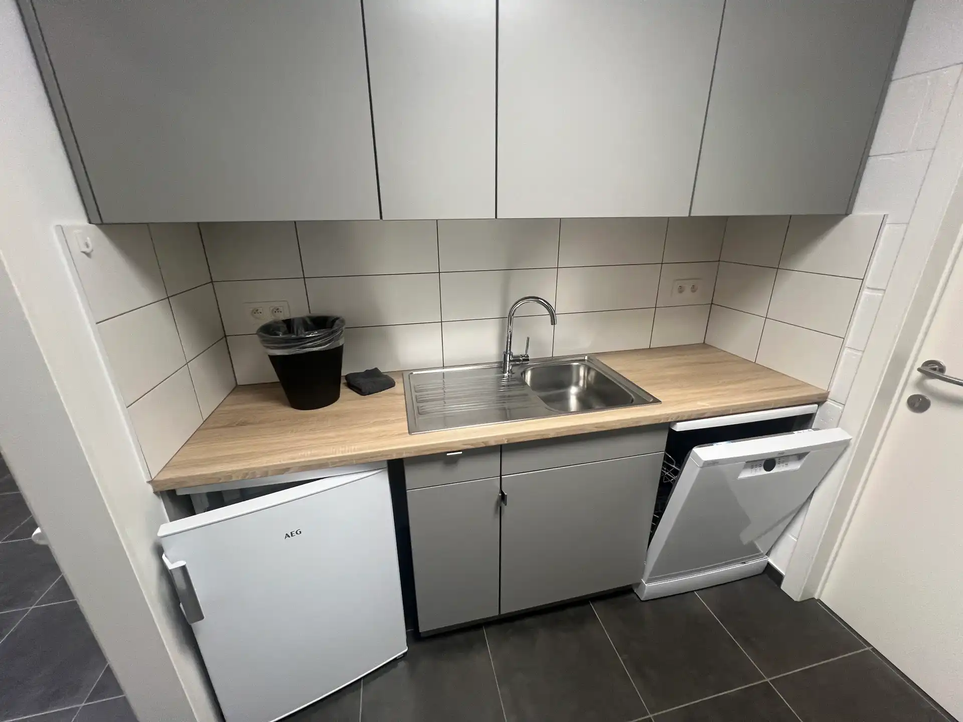 RECENTE KANTOREN VAN 90M² foto 11