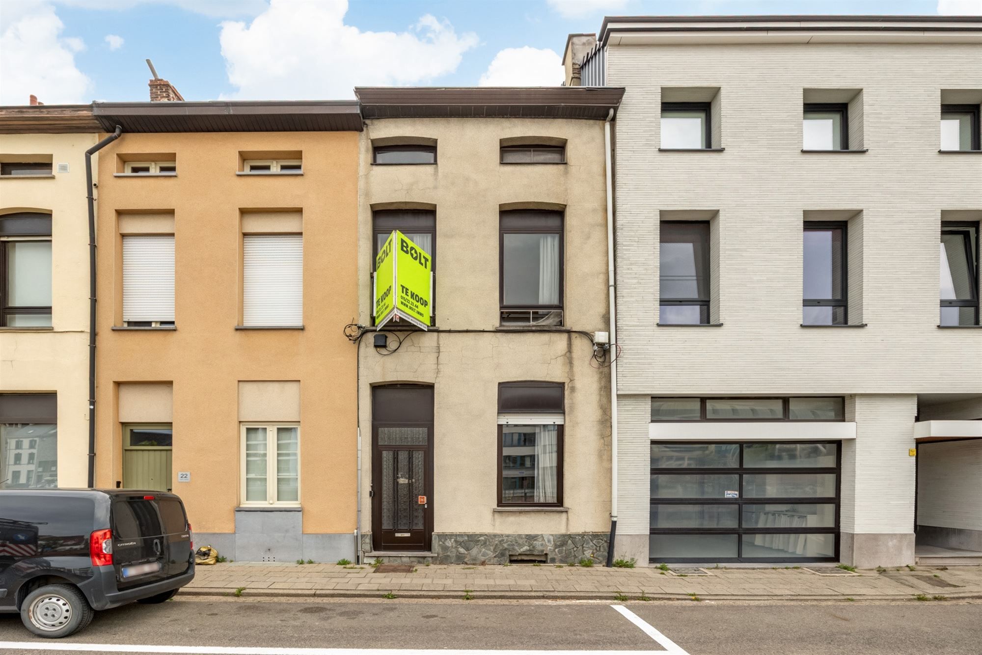 Hoofdfoto van de publicatie: Te renoveren woning met tuin op toplocatie in Mechelen