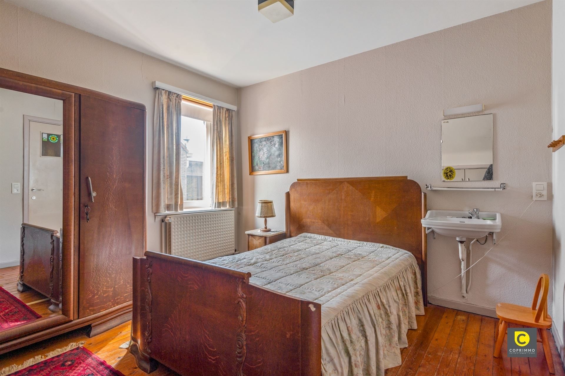 Ruime woning met 5 slpks, bureau en tuin! foto 7