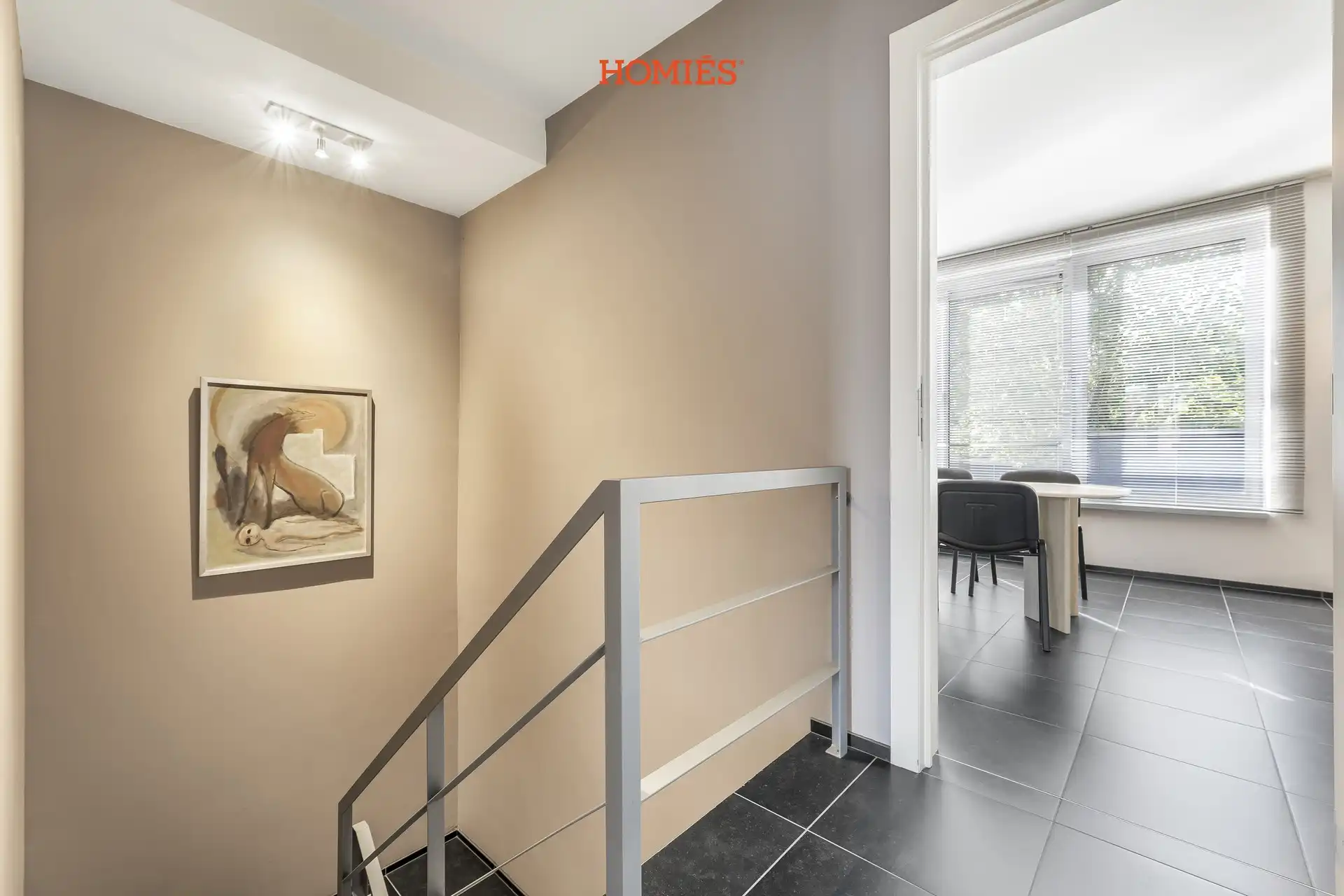 Opbrengsteigendom: Ruim kantoor + duplexappartement foto 8