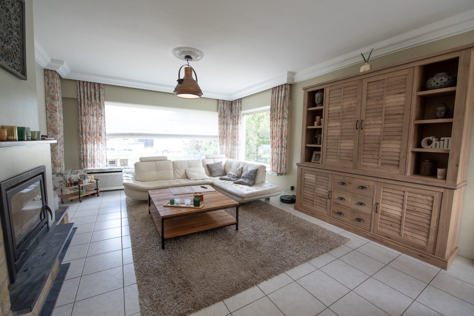 Ruime gezinswoning TE KOOP  op 1307 m² met uitstekende ligging en groot potentieel. foto 3
