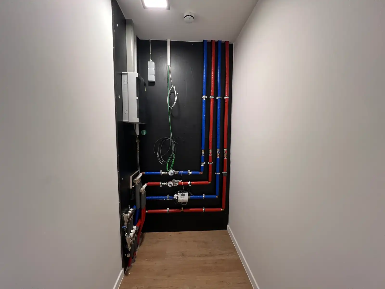 Volledig gerenoveerde studio op uitstekende locatie te huur foto 9