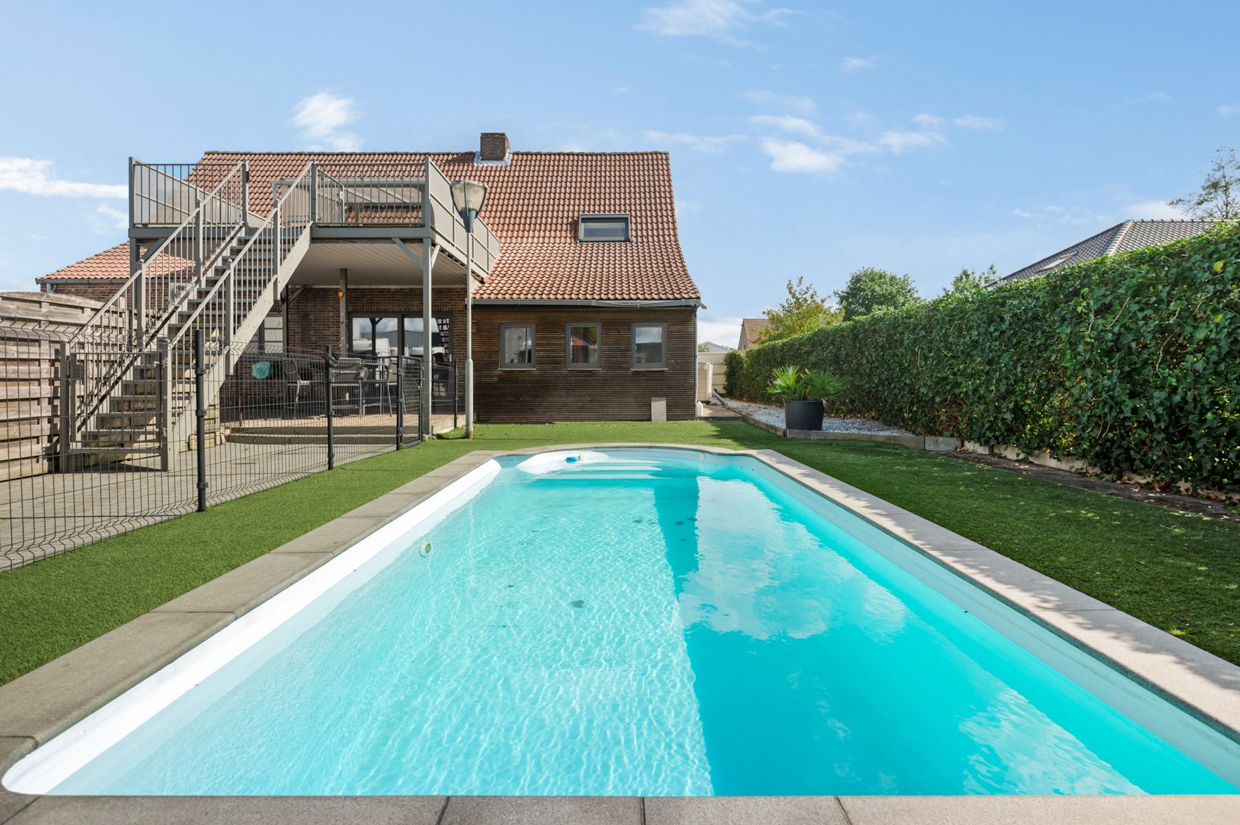 Woning met industriehal (212m2) op 2229m2 grond foto 5