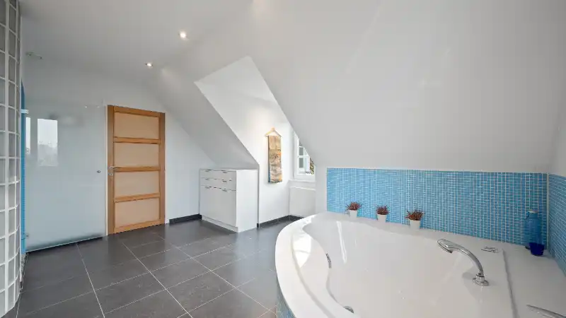 Exclusief gelegen stijlvolle villa op 24 are palende aan natuurgebied foto 16