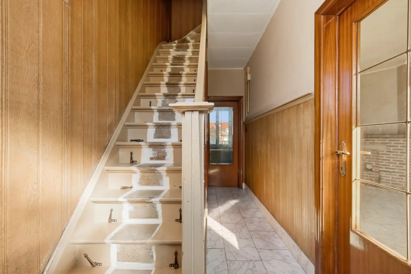 Op te frissen gezinswoning met grote tuin en dubbele garage nabij centrum Tienen foto 4