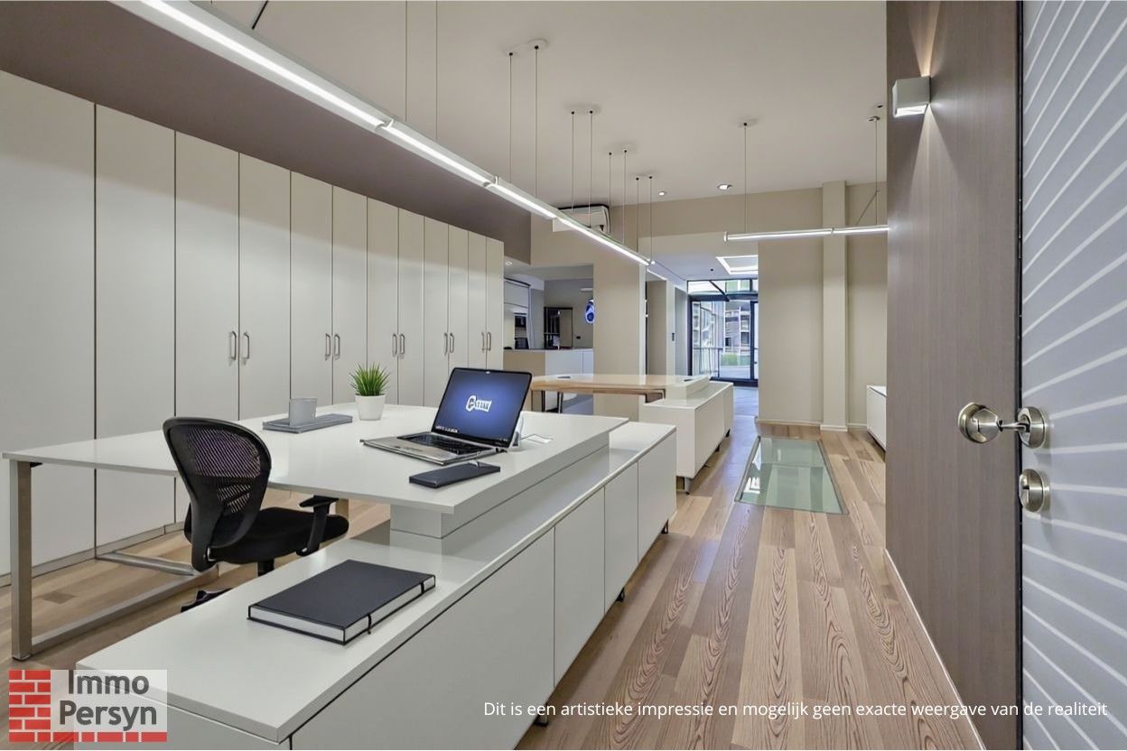 Modern en ruim kantoor. Tuin. 2 staanplaatsen. foto 5