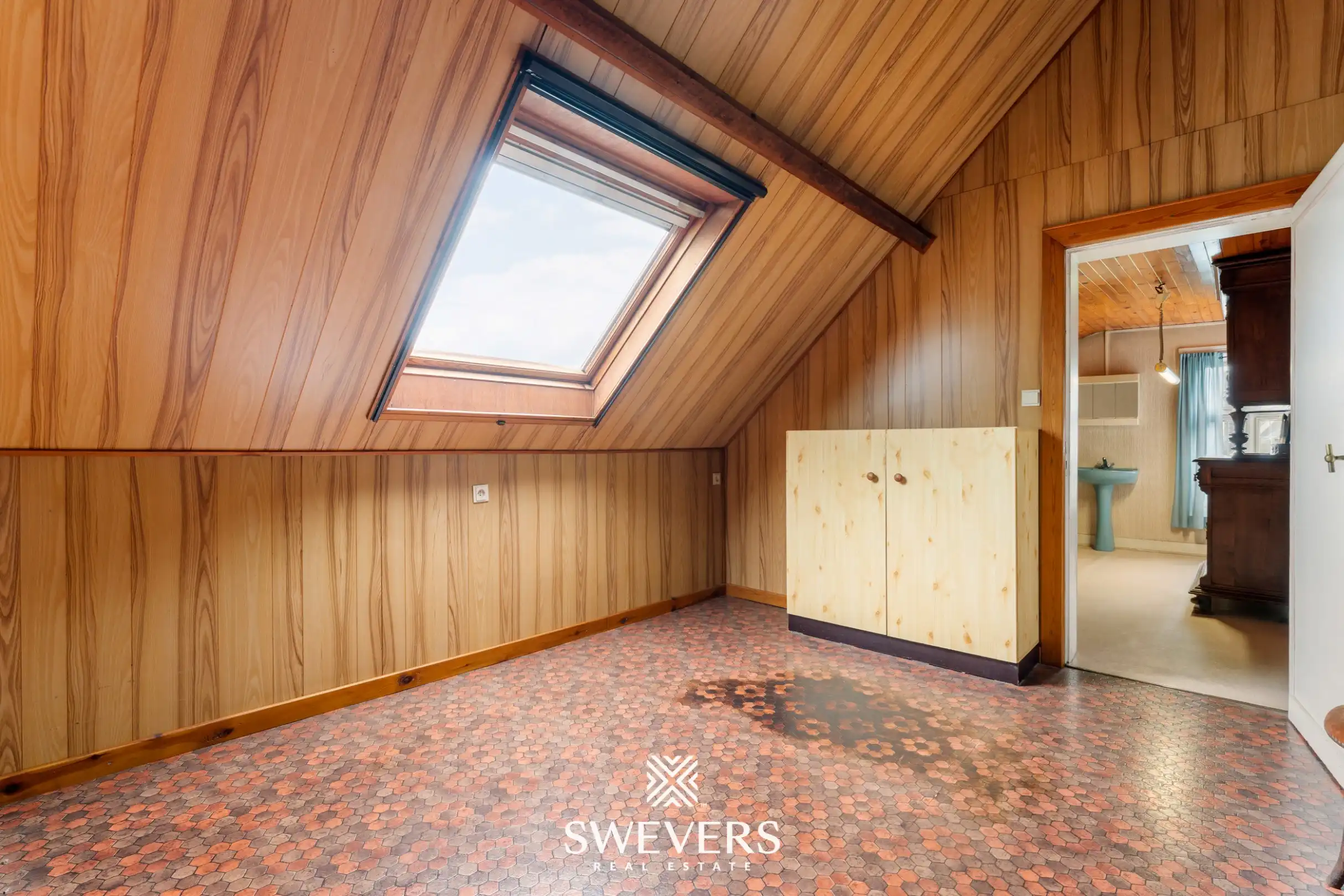 Karaktervolle herenwoning op knap perceel (20are) tegenover be-MINE foto 34