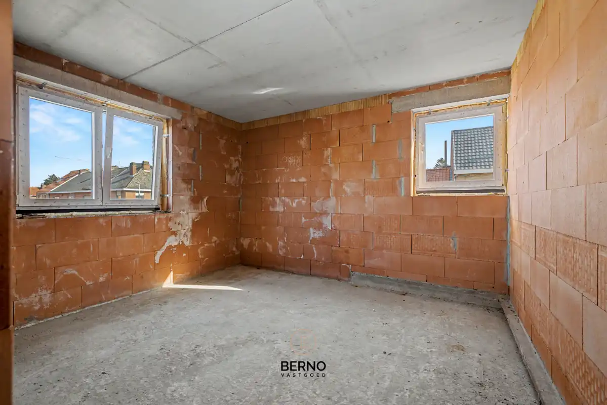 Erg ruime nieuwbouwwoning met leuke tuin foto 7