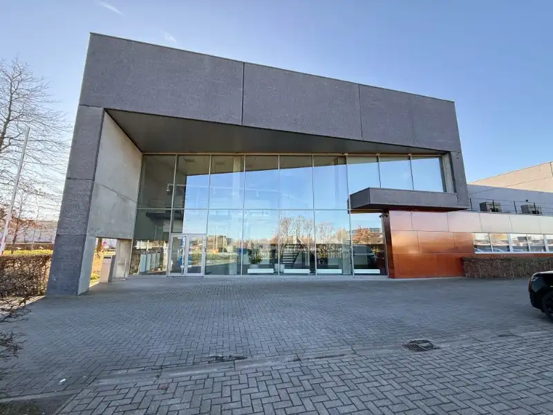 Bedrijfsgebouw te huur foto 2