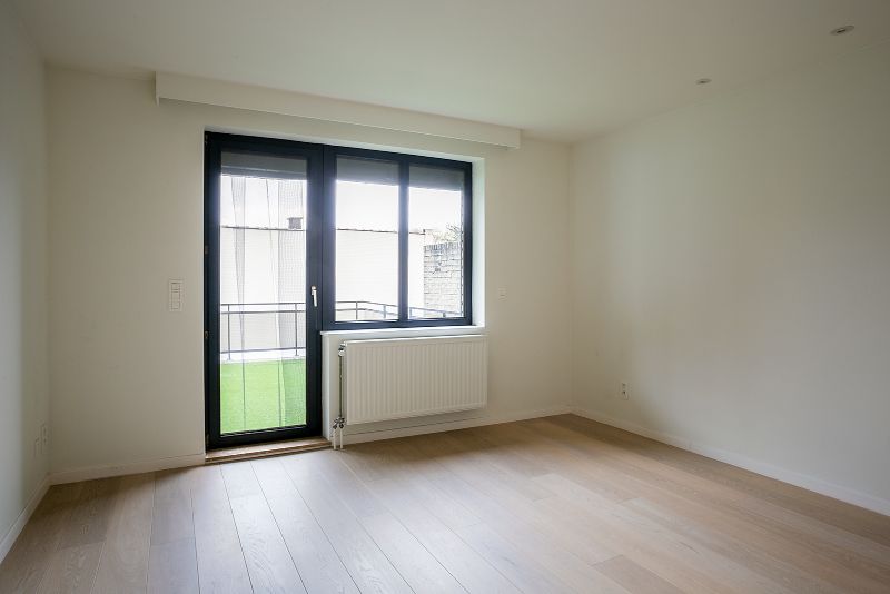 Ruim luxueus 2 slpk. appartement, groot terras, P, hartje Schilde! foto 12