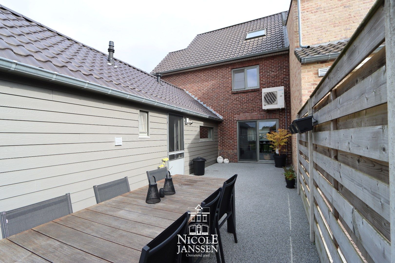 Charmante halfvrijstaande woning  foto 21