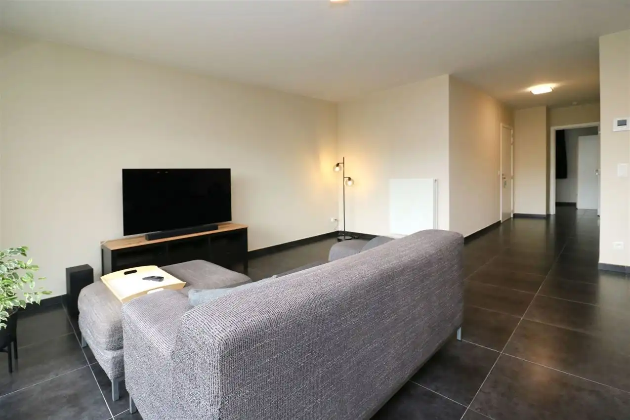 App. met 2 slpk., terras en autostaanplaats, rustig gelegen foto 11