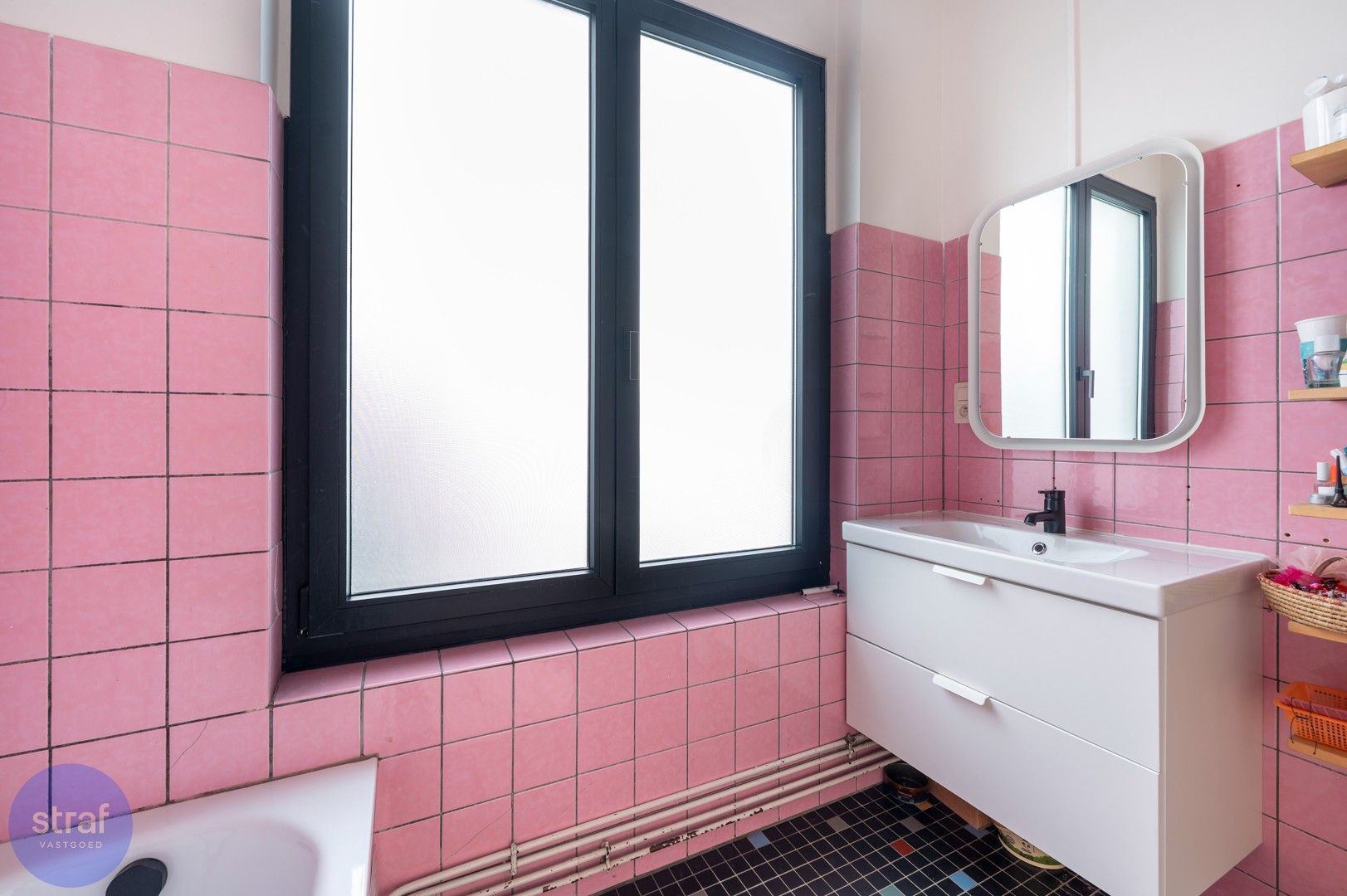 Charmante bel-etage met drie slaapkamers en tuin in een rustige straat foto 15