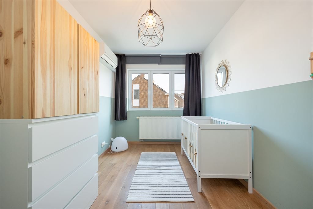 Instapklare woning met garage en gezellige tuin foto 15