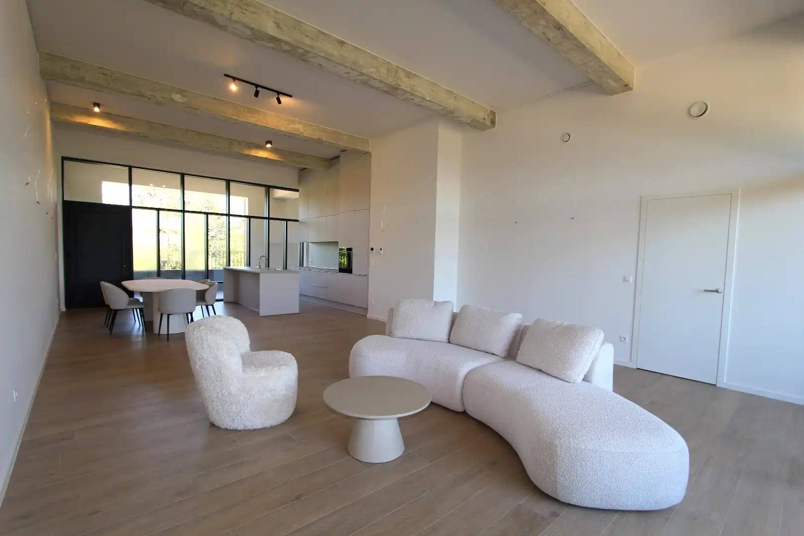 GEMEUBELD APPARTEMENT MET TERRAS - AMBIORIXSITE foto 2