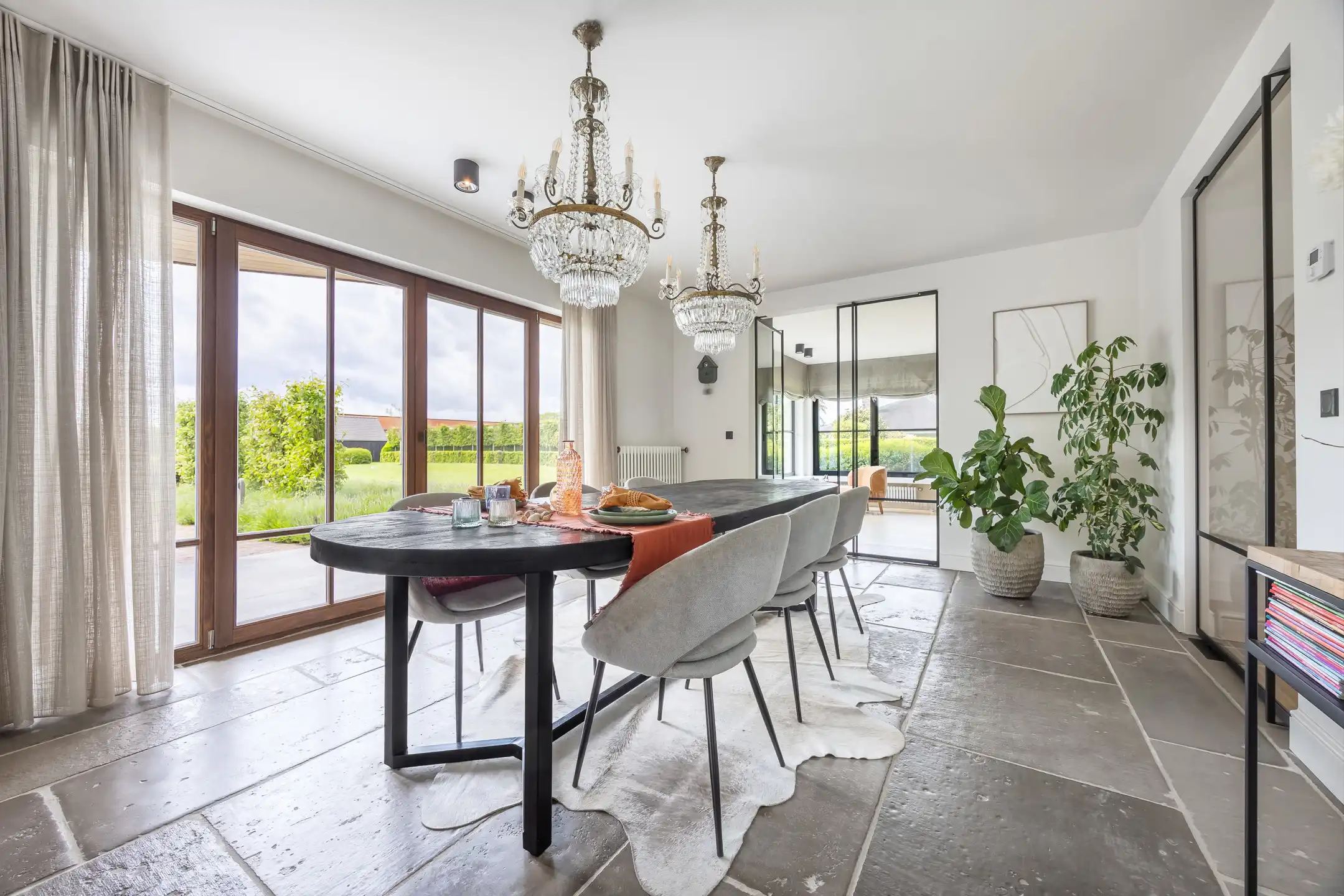 Luxueuze villa met bijgebouw en mogelijkheid tot aankoop achtergelegen weilanden.  foto 7