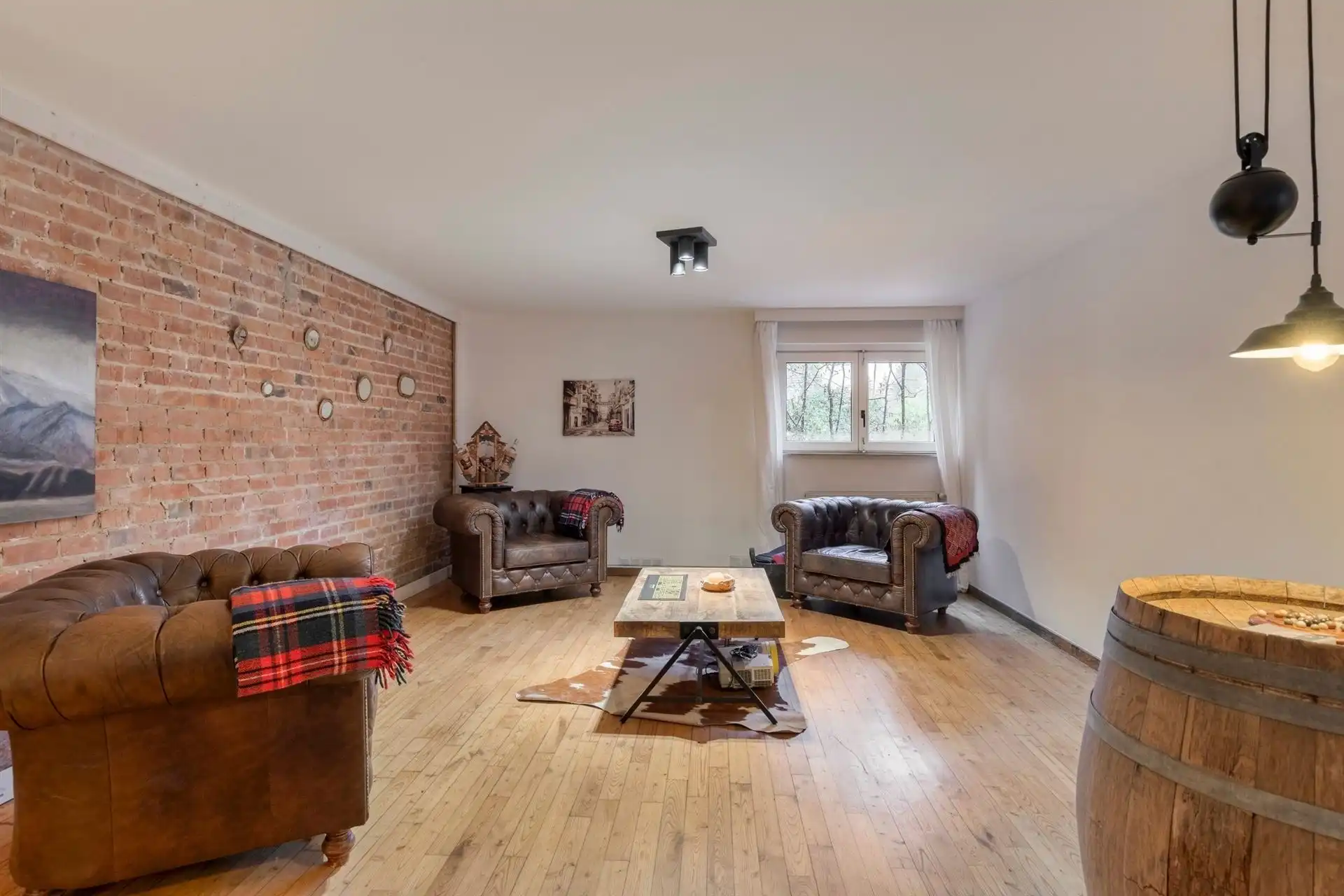 Volledig gerenoveerde hedendaagse villa ±487 m² in de Marnix wijk foto 7