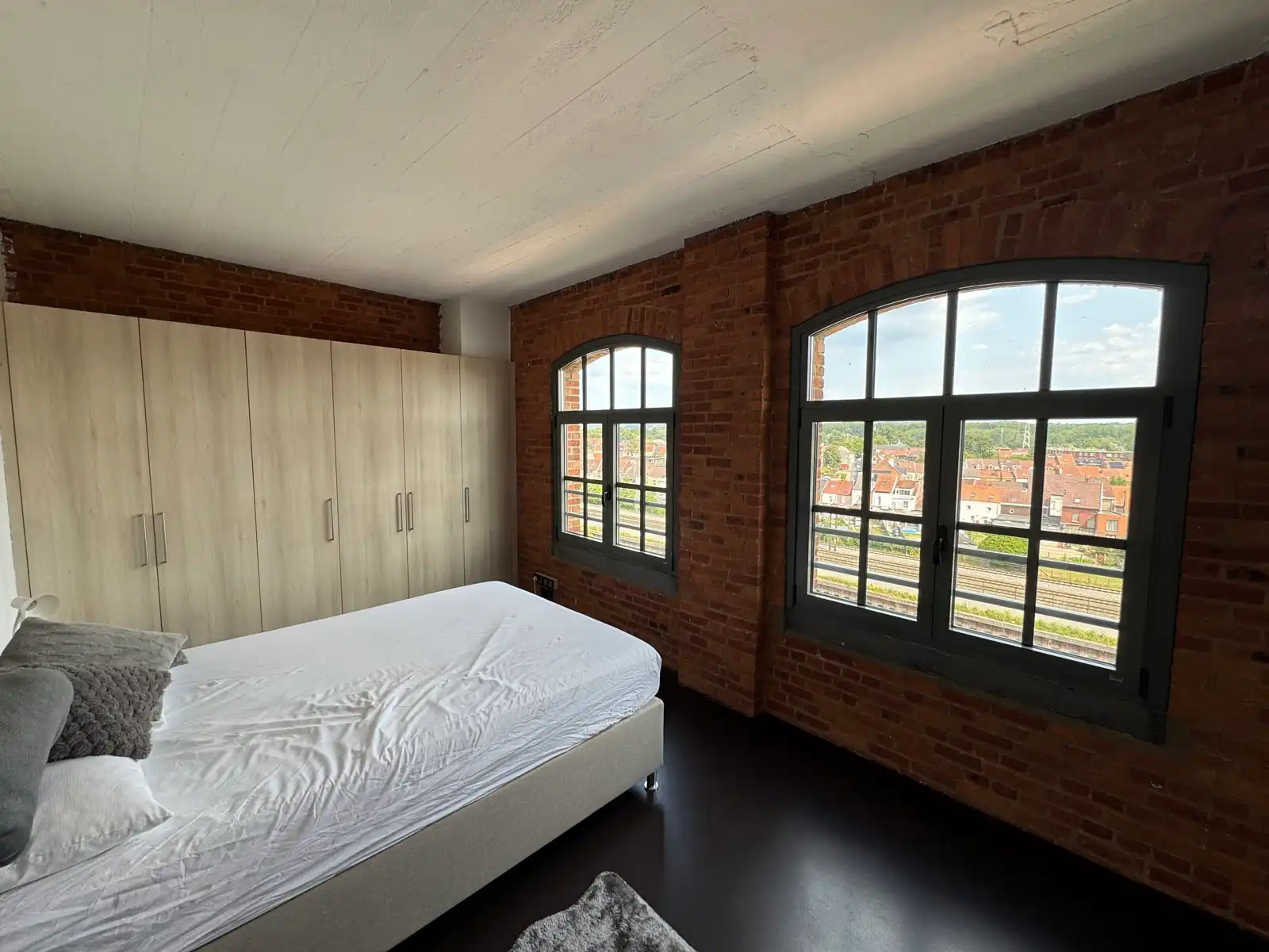 Unieke loft met 2 slaapkamers, terras en zicht op de vaart foto 13