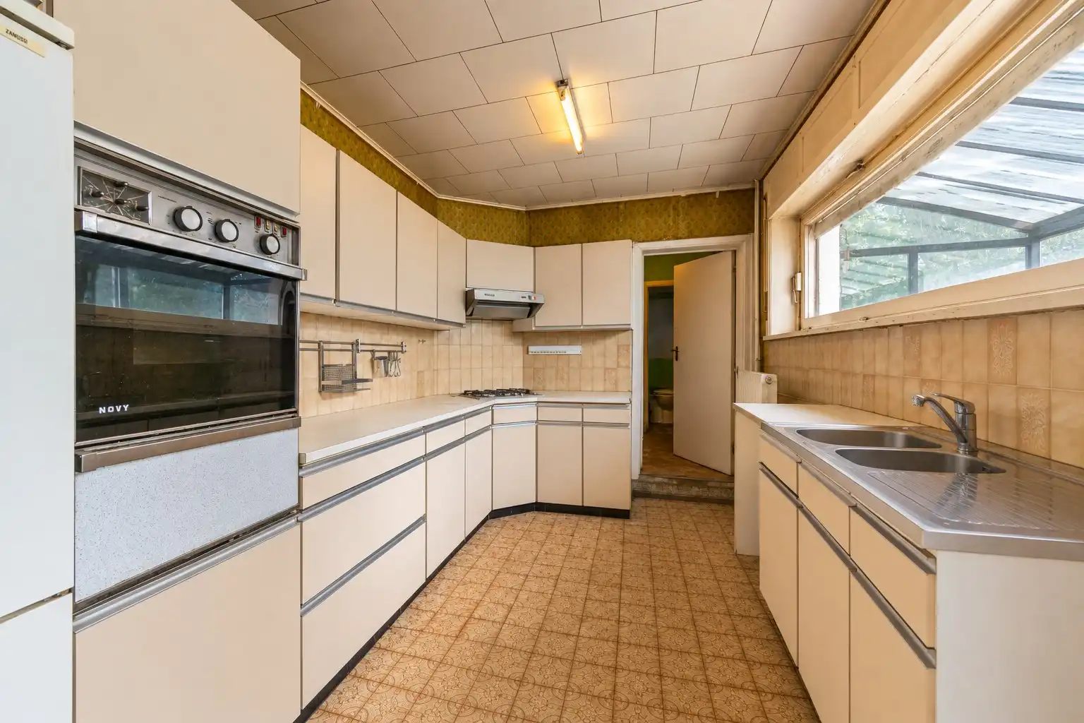 RUIME, TE RENOVEREN KARAKTERWONING OP TOPLIGGING ! foto 12