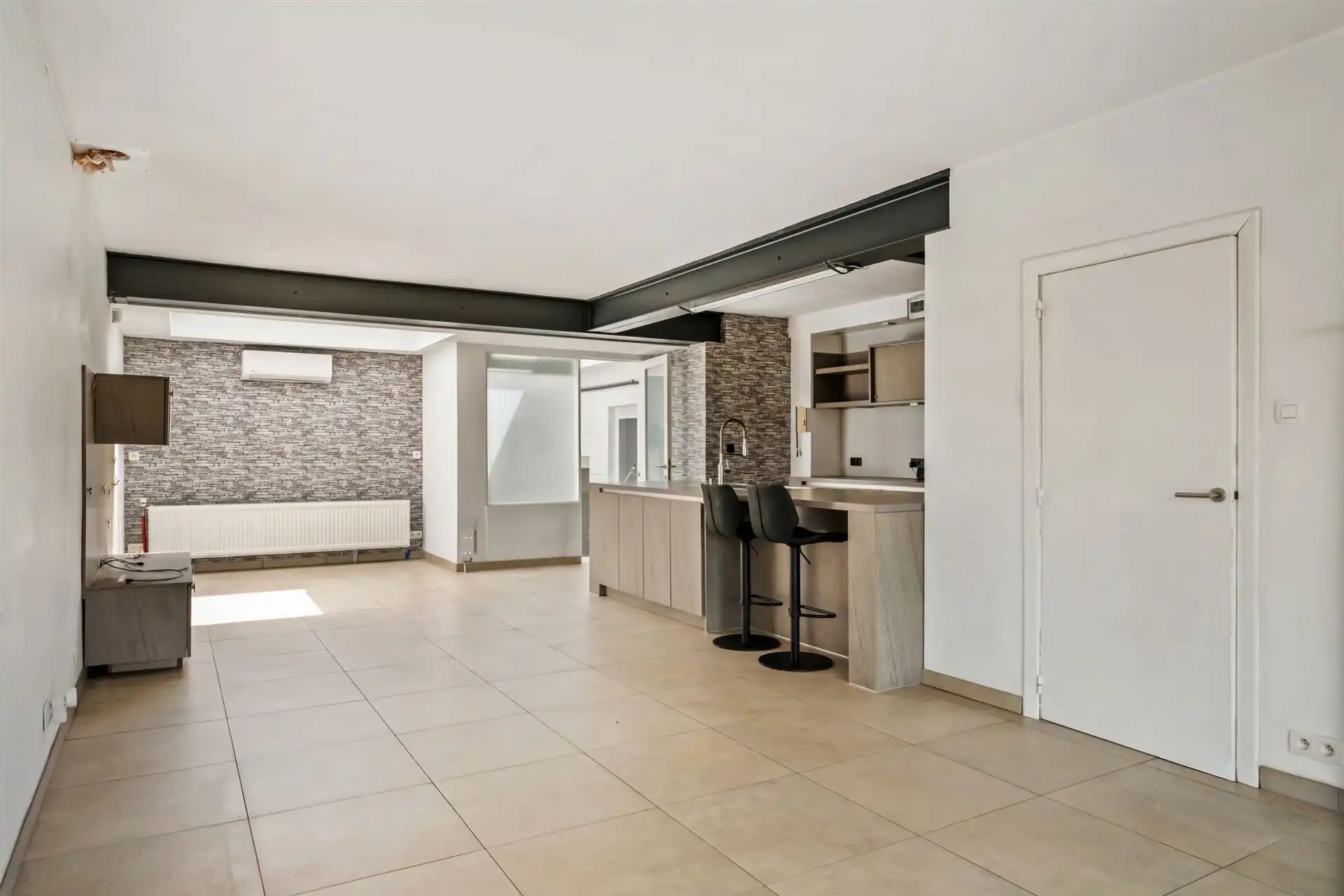 Grote HOB met garage + atelier, en 5 SLK.  foto 8