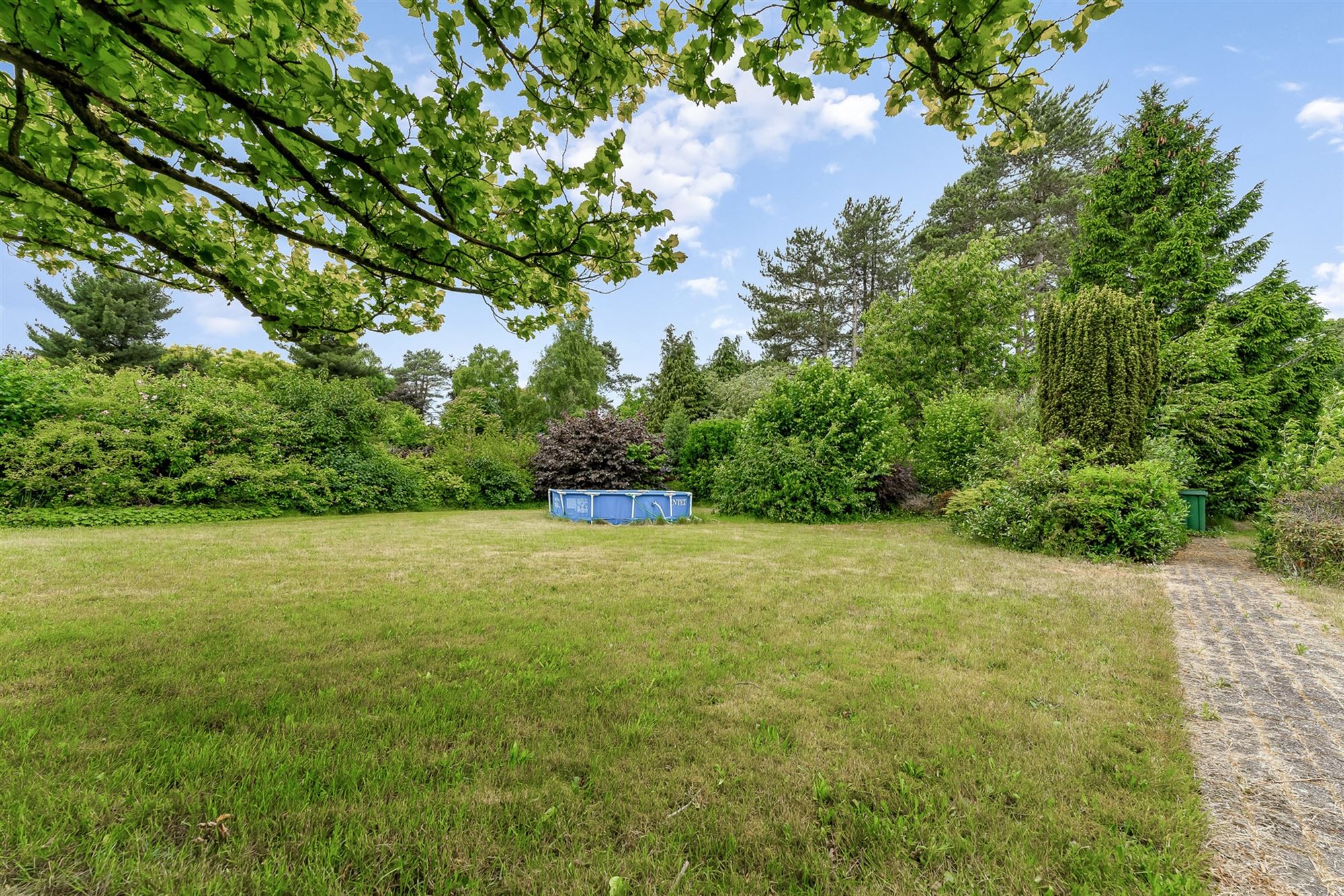 GELIJKVLOERSE WONING OP 2283M2 OP RESIDENTIËLE LIGGING foto 22