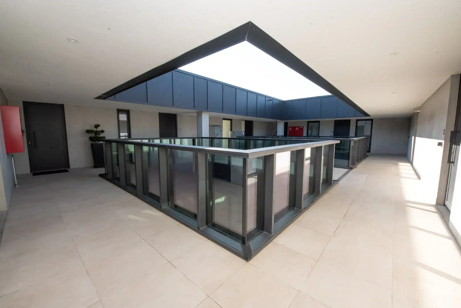 Ruime klassevolle penthouse TE HUUR in Waregem foto 16