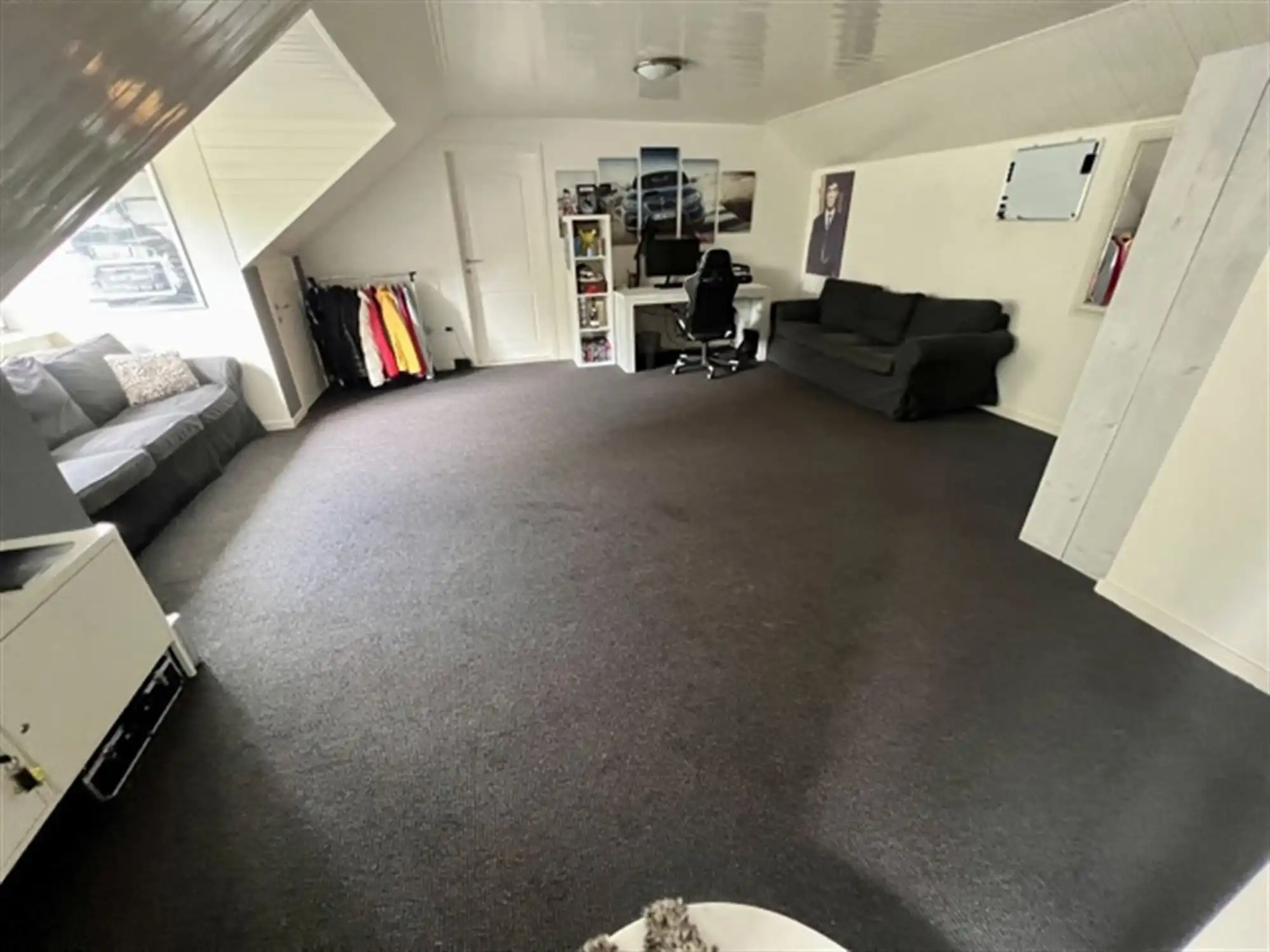 Villa met binnen en buitenzwembad foto 29