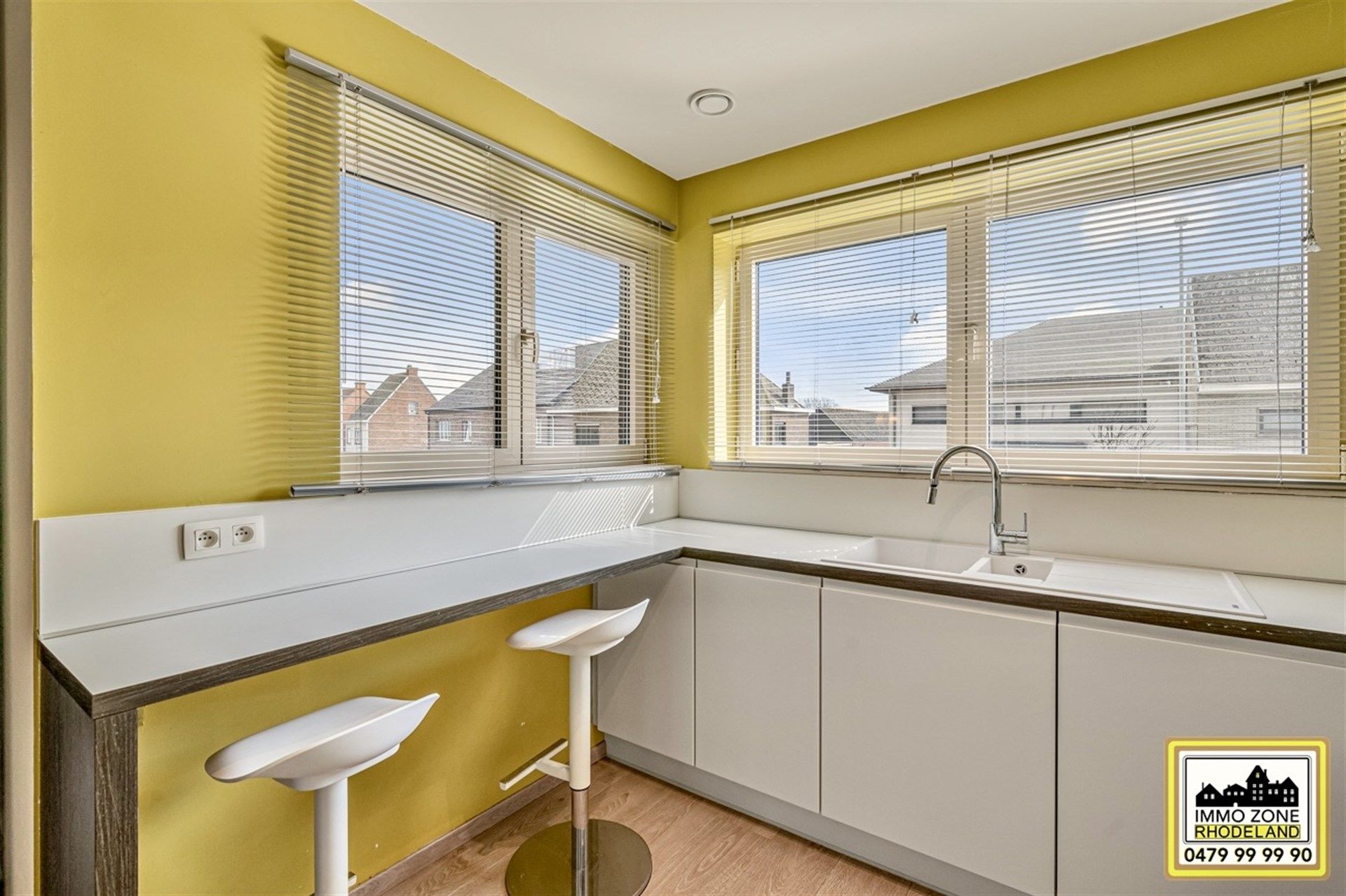 Prachtige instapklare woning met 4 slpks, garage en tuin foto 12