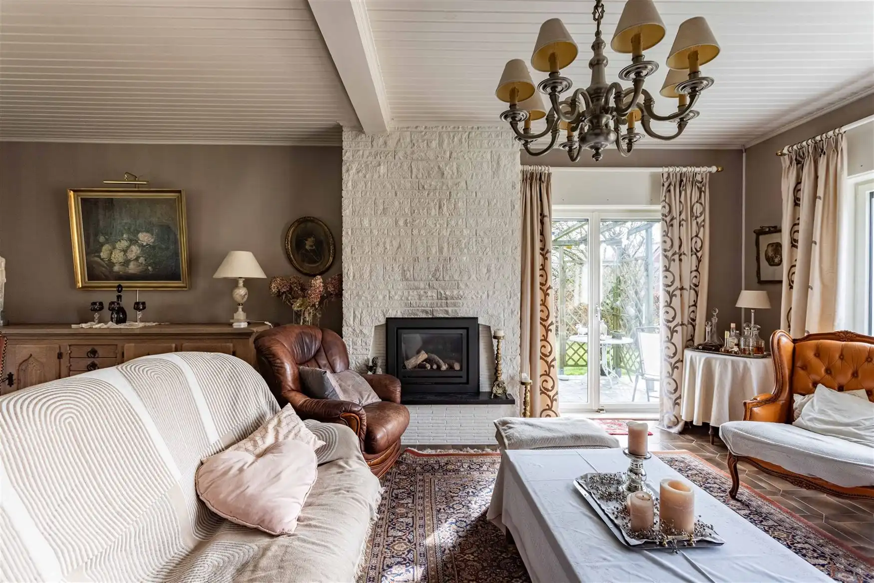 Ruime gezinswoning met 5 kamers nabij het centrum van De Pinte foto 9