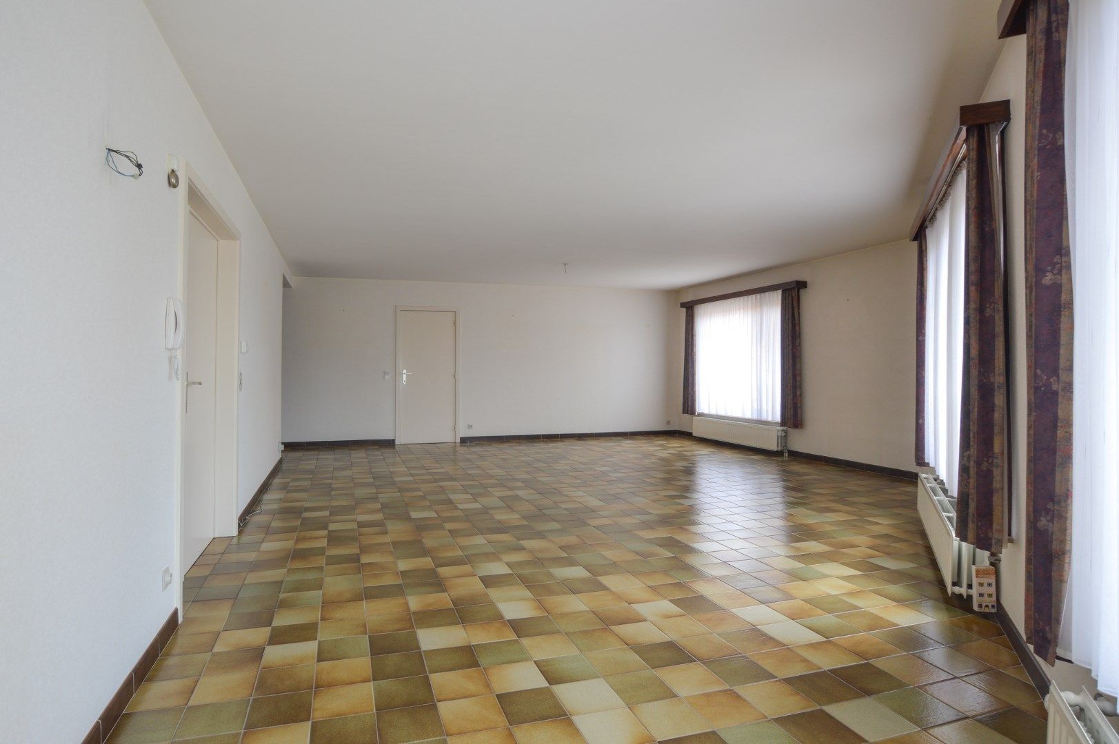 Ruim appartement gelegen in het centrum van Oudenburg foto 5