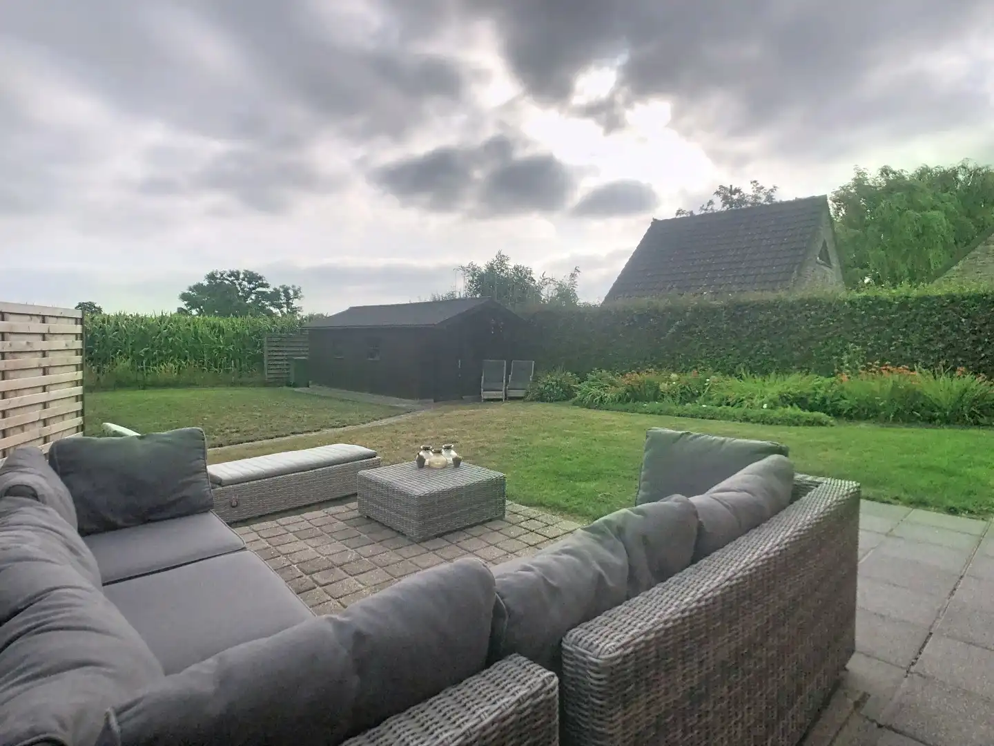 Ruime alleenstaande woning nabij centrum Staden  foto 9