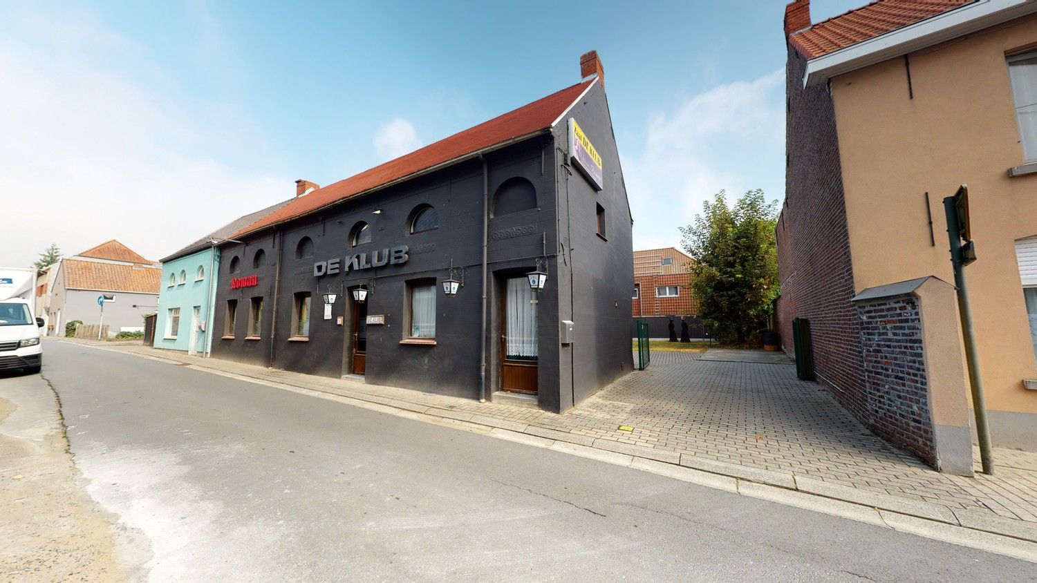 Ruime woonst/ handelszaak nabij centrum Zingem! foto {{pictureIndex}}