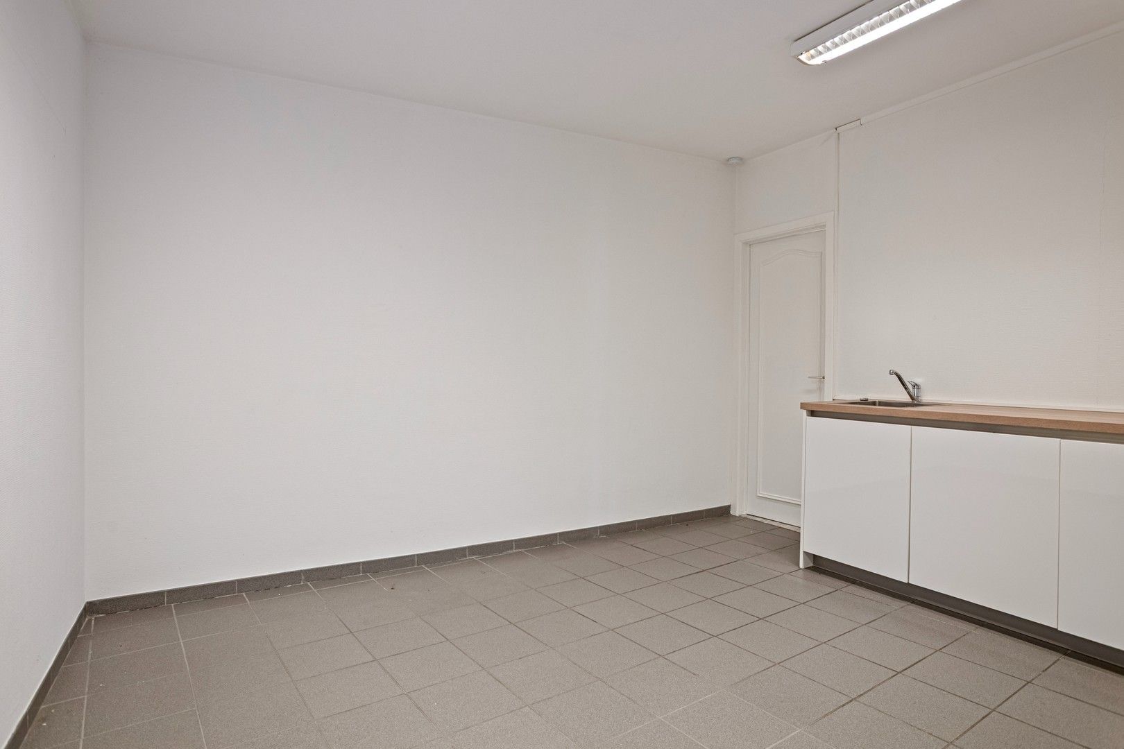 2 Handelspanden te Diepenbeek foto 7