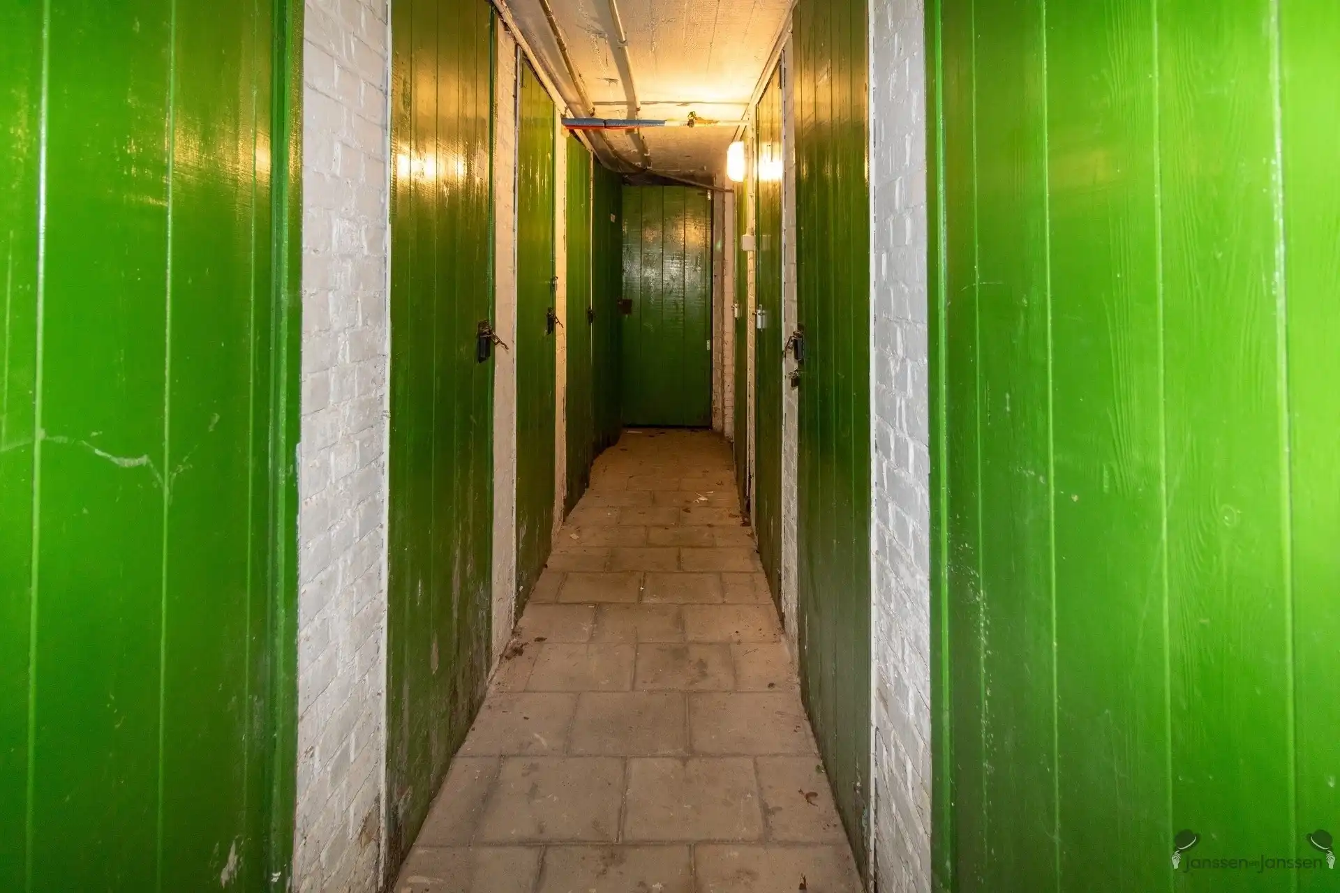 Winkelappartement vlakbij station foto 8