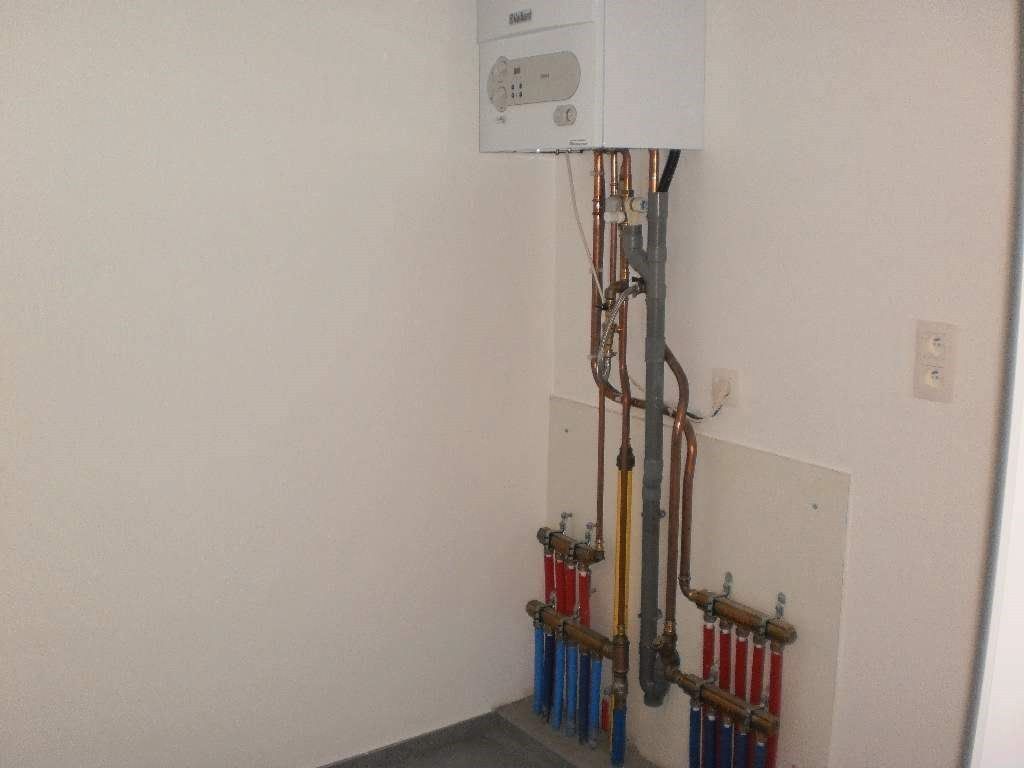 Prachtig zonnig appartement gelegen op het 2e verdiep links in het centrum van Diepenbeek.  foto 9