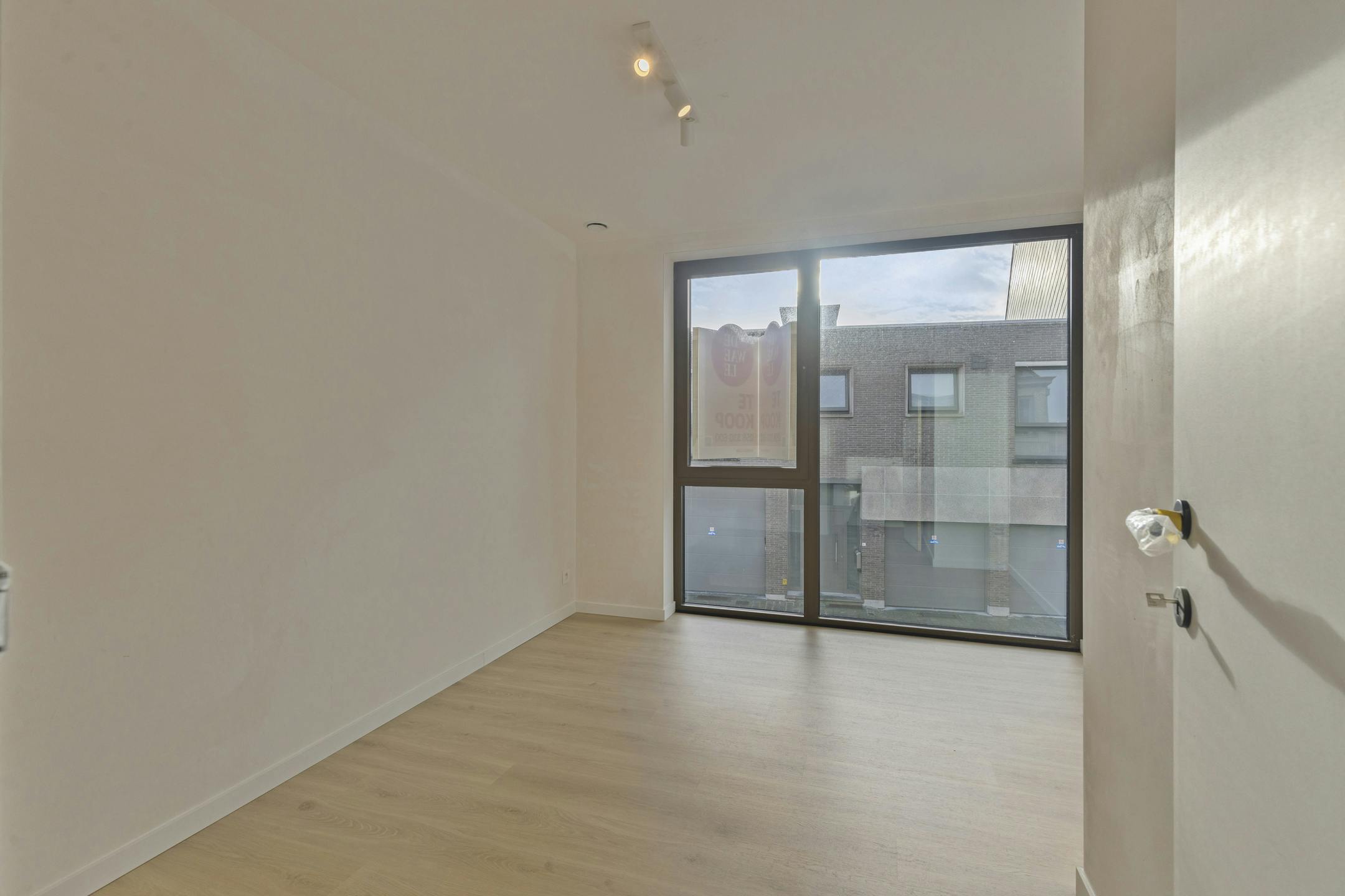 Huis te koop in centrum Veurne foto 7