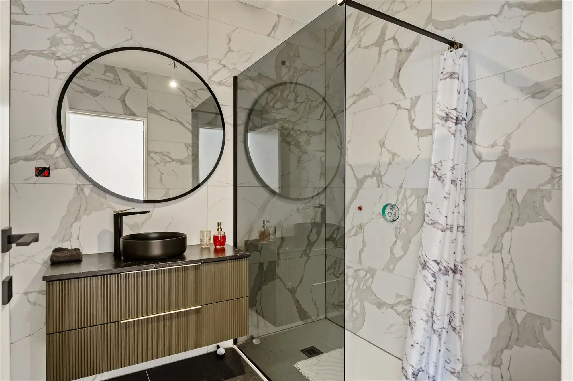 Prestigieuze woning met gelijkvloerse kangoeroewoning. foto 28