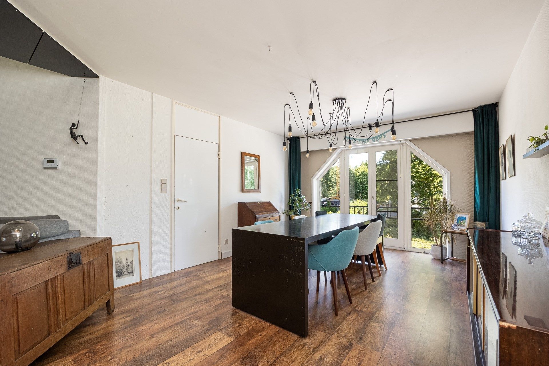 Unieke architectenwoning met tuin en polyvalente ruimte foto 12