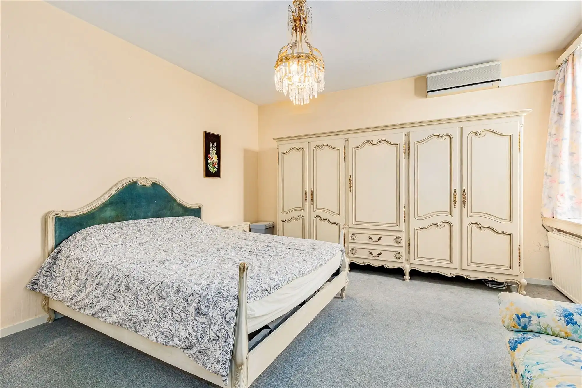 Ruim 3-slaapkamerappartement in topwijk te Berchem foto 8