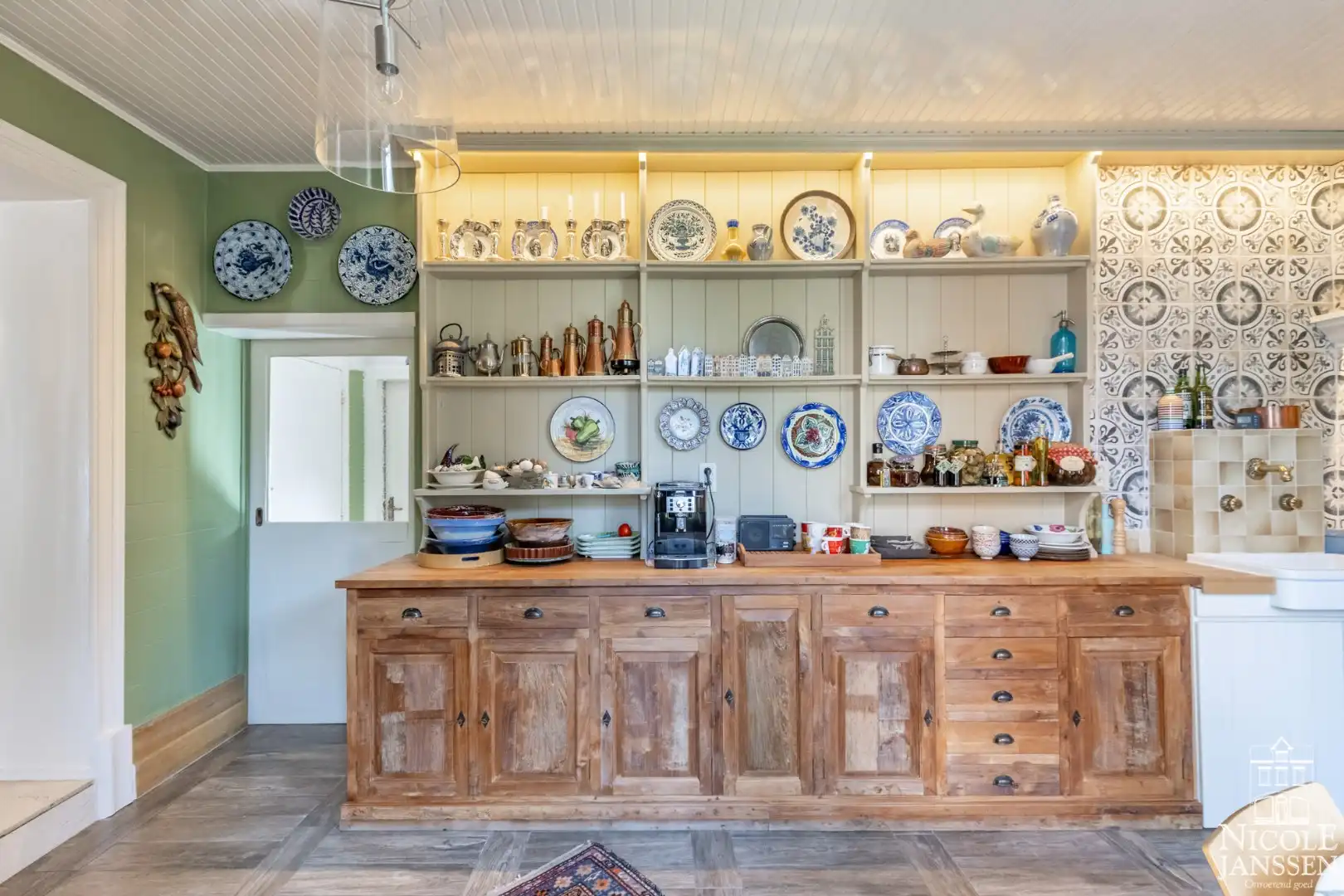 Authentiek herenhuis met conciërgewoning foto 14