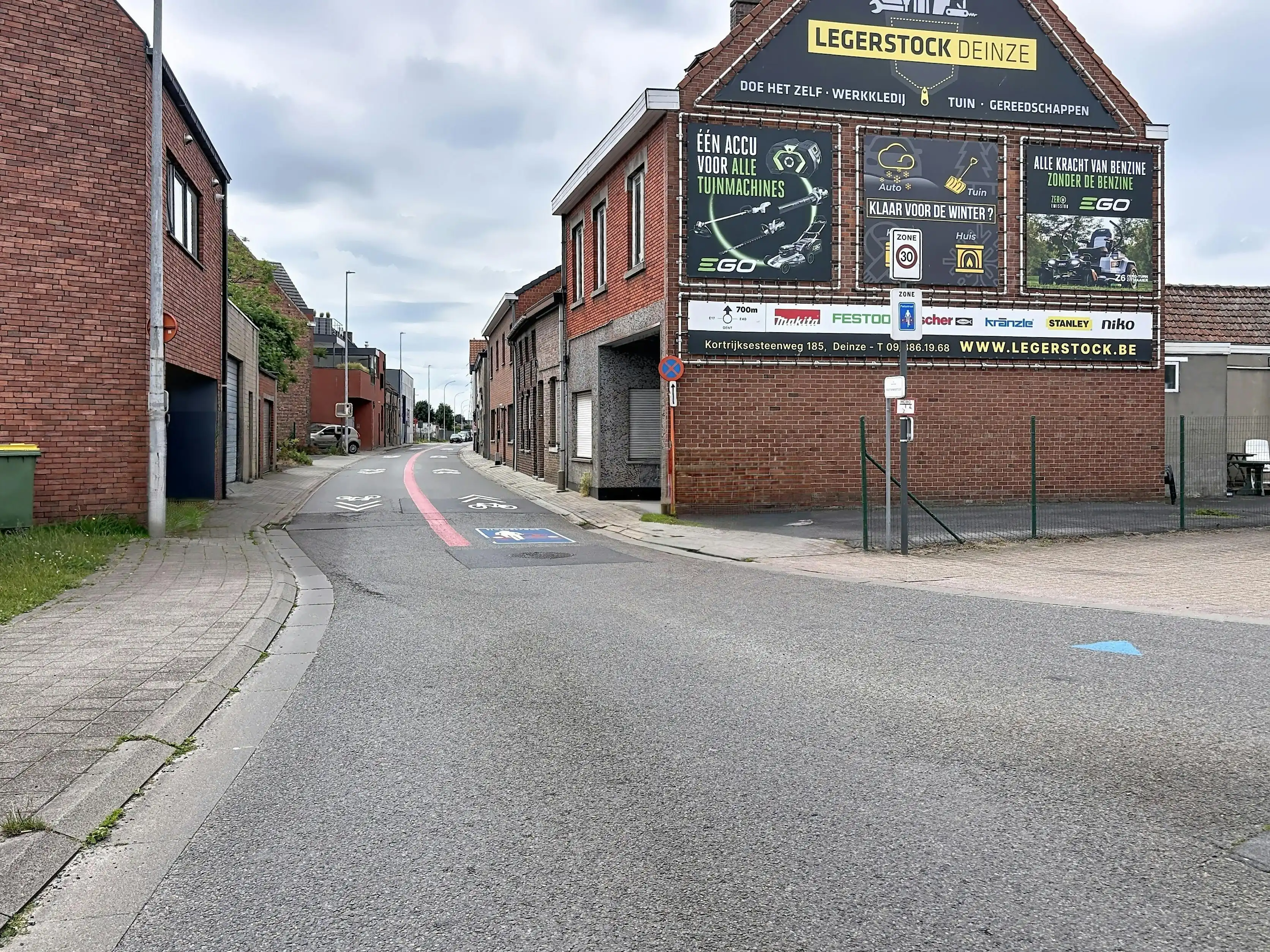Te renoveren woning met tuin in Deinze foto 3