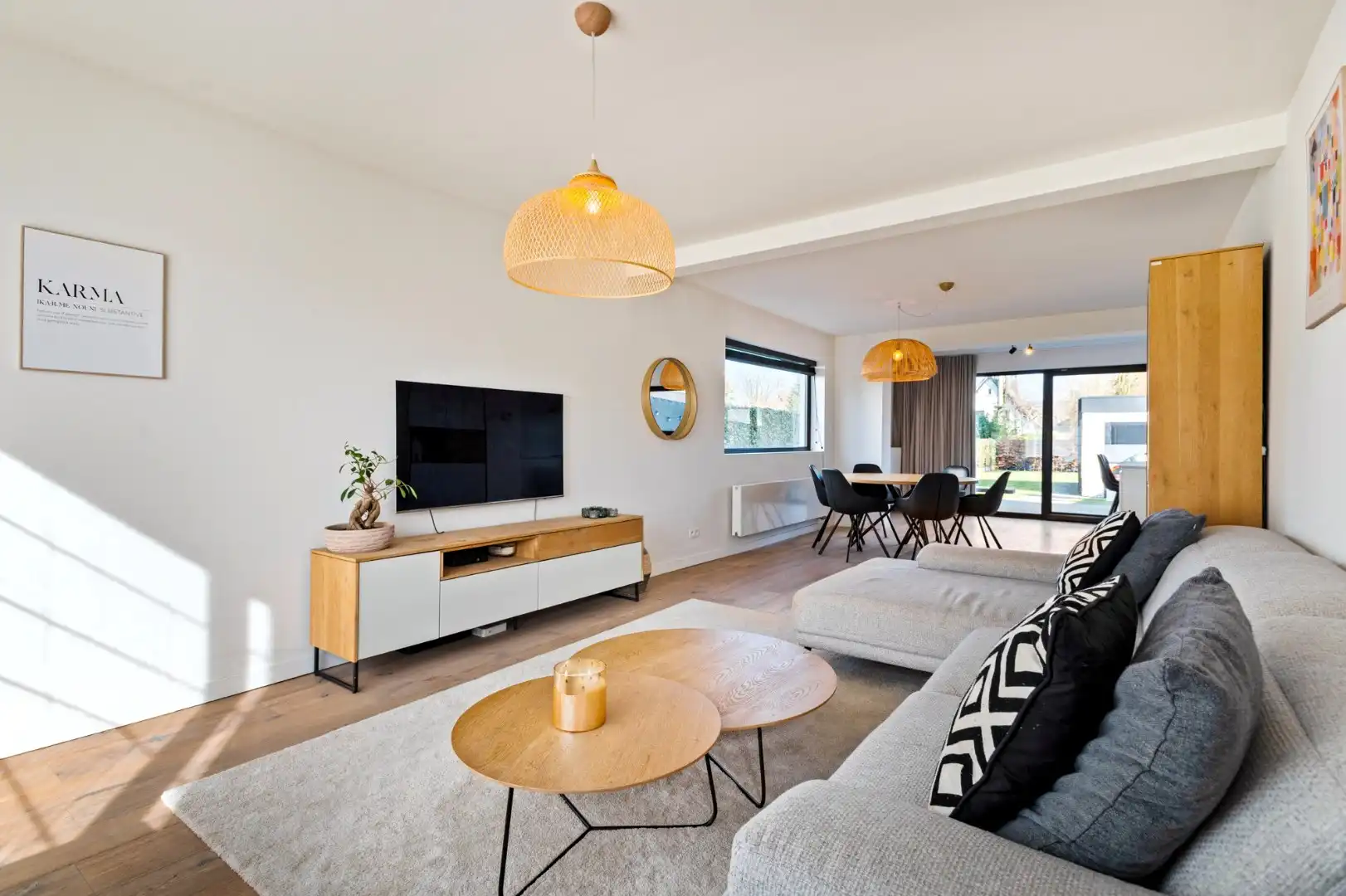Instapklare vernieuwde woning op absolute topligging foto 7