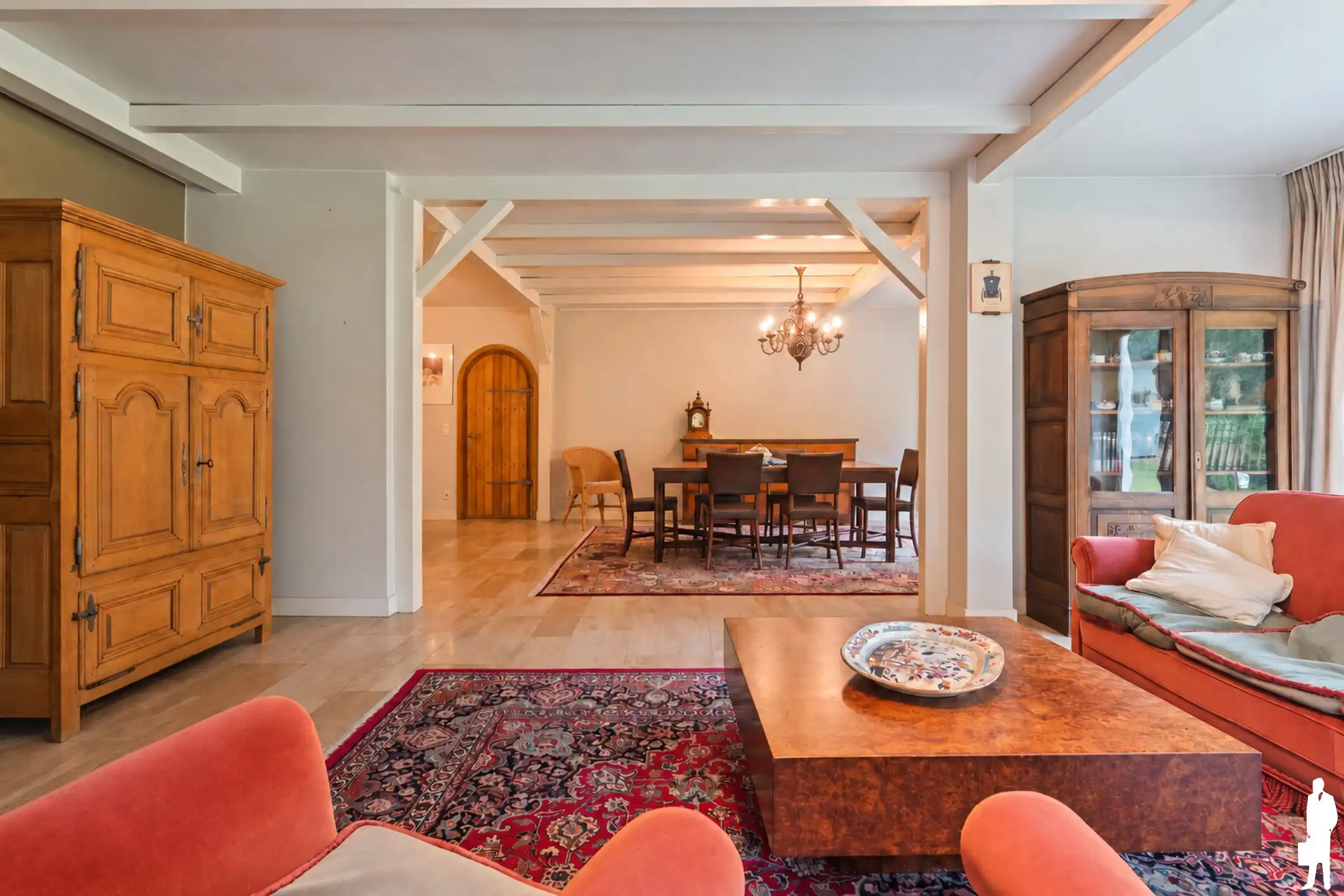 Verrassend ruime villa op prachtig perceel van ca. 4.175 m² foto 10