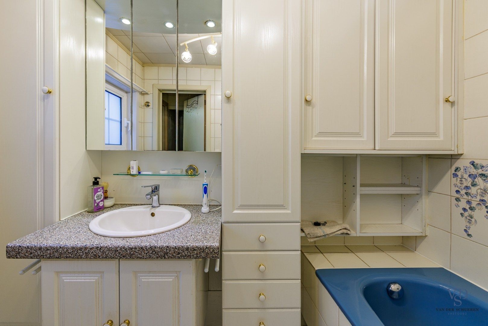 Verhuurde woning nabij station.  foto 12