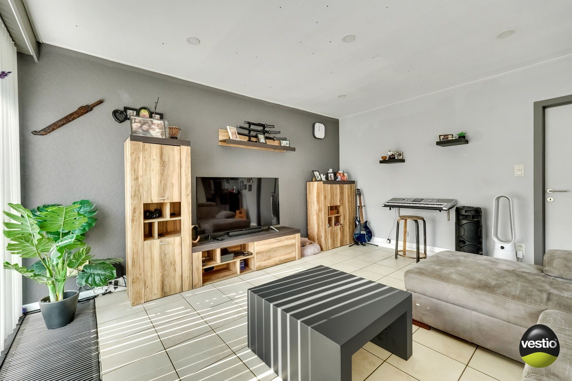 GELIJKVLOERSE BUNGALOW BOORDEVOL POTENTIEEL foto 9