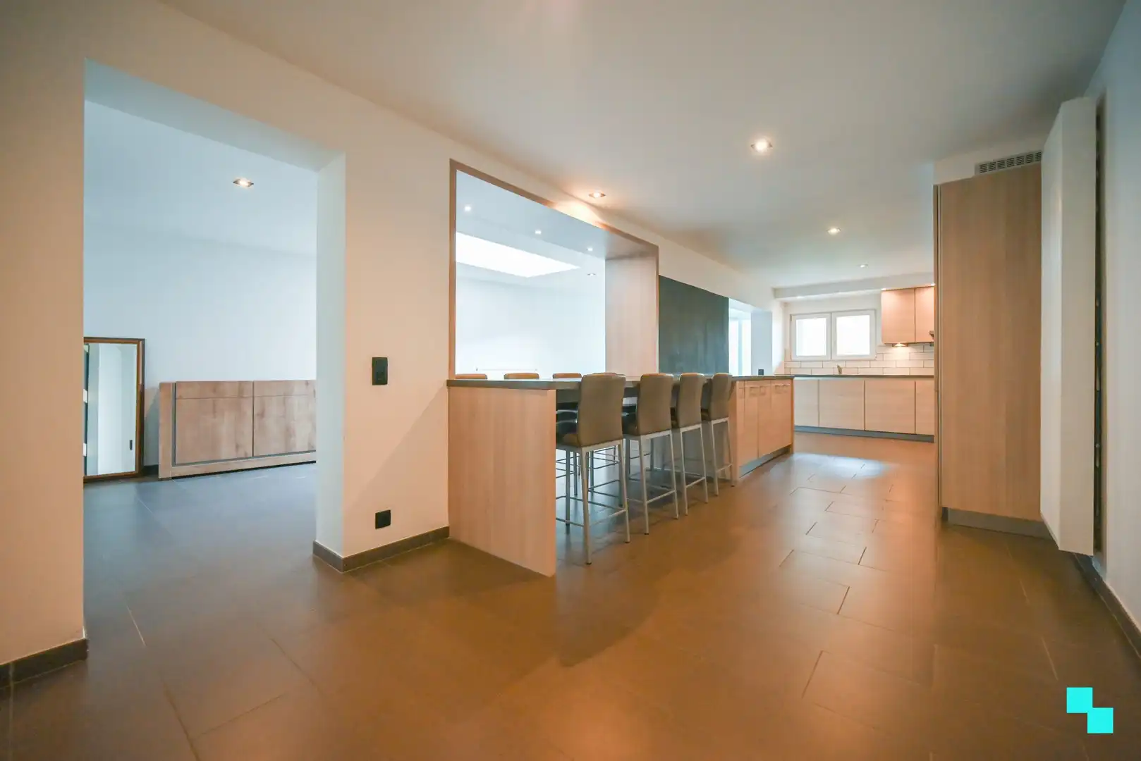 Instapklare gezinswoning met 3 slaapkamers, tuin en topligging in Pittem foto 6