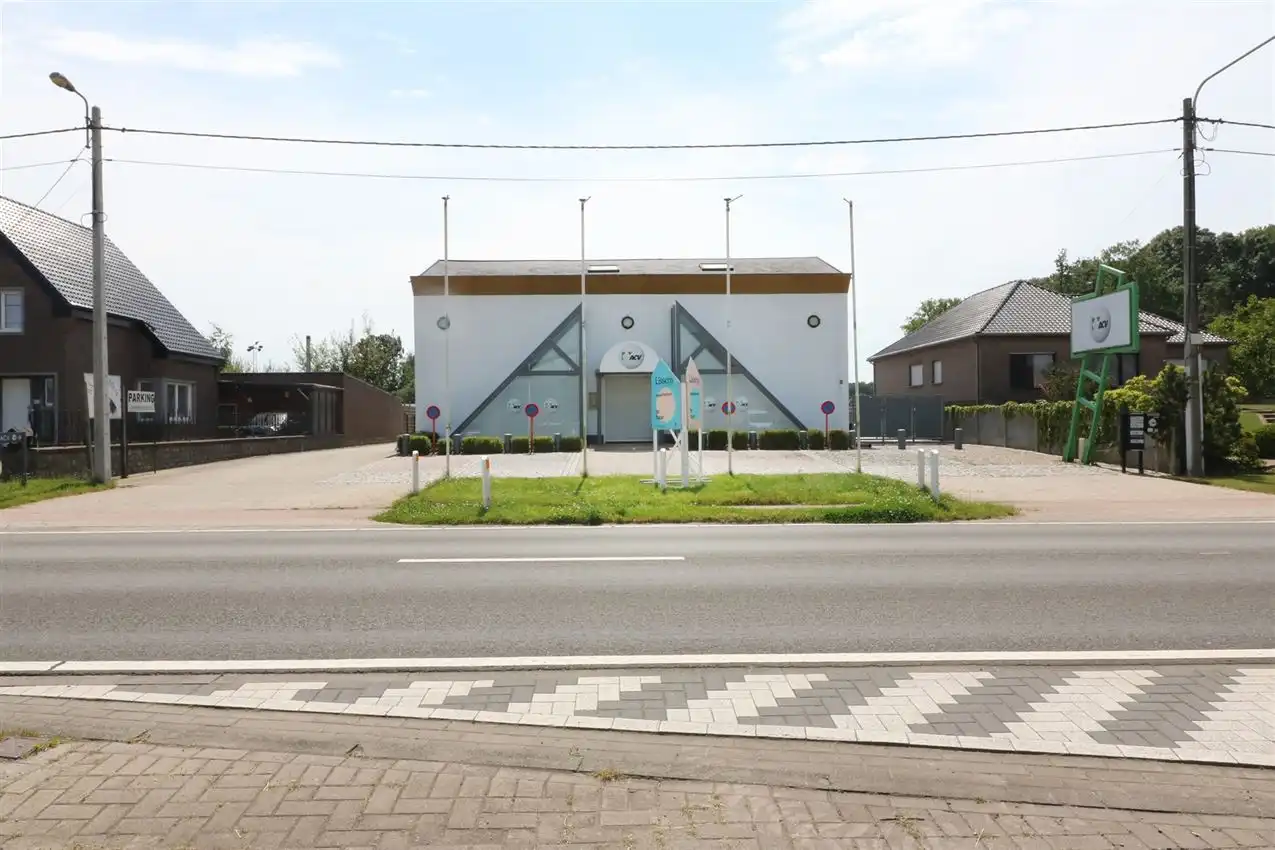 Gunstig gelegen, vernieuwd app. met 3 slpk., 2 badk. en garage foto 32